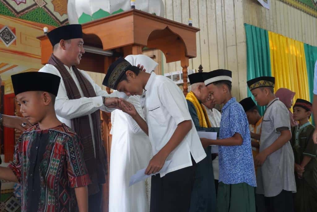 Wabup Kapuas Hulu Hadiri Isra Mikraj Nabi Muhammad SAW di Kecamatan Jongkong