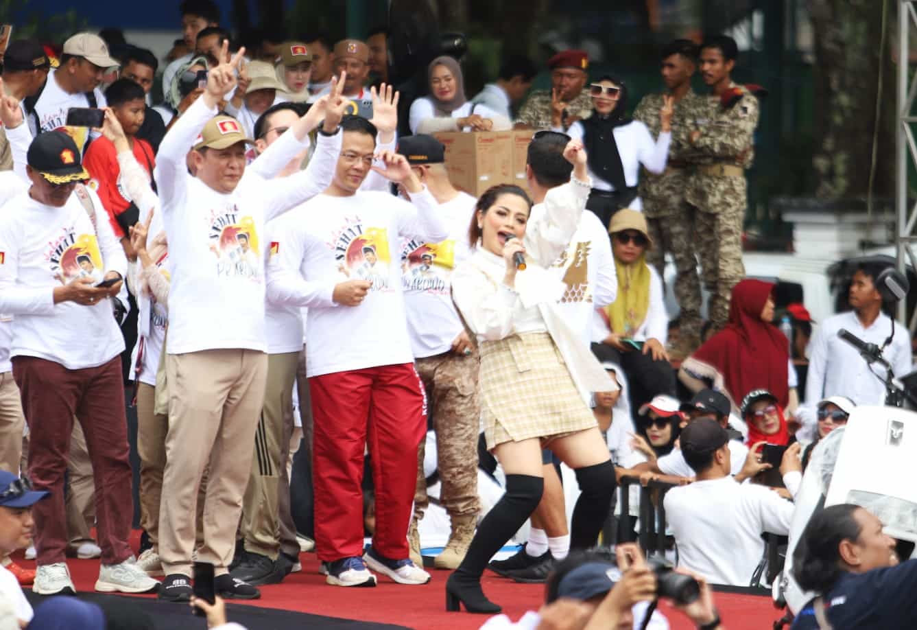 Puluhan Ribu Masyarakat Kalbar Tumpah di Alun-Alun Kapuas, Rayakan HUT Partai Gerindra bersama Prabowo Subianto