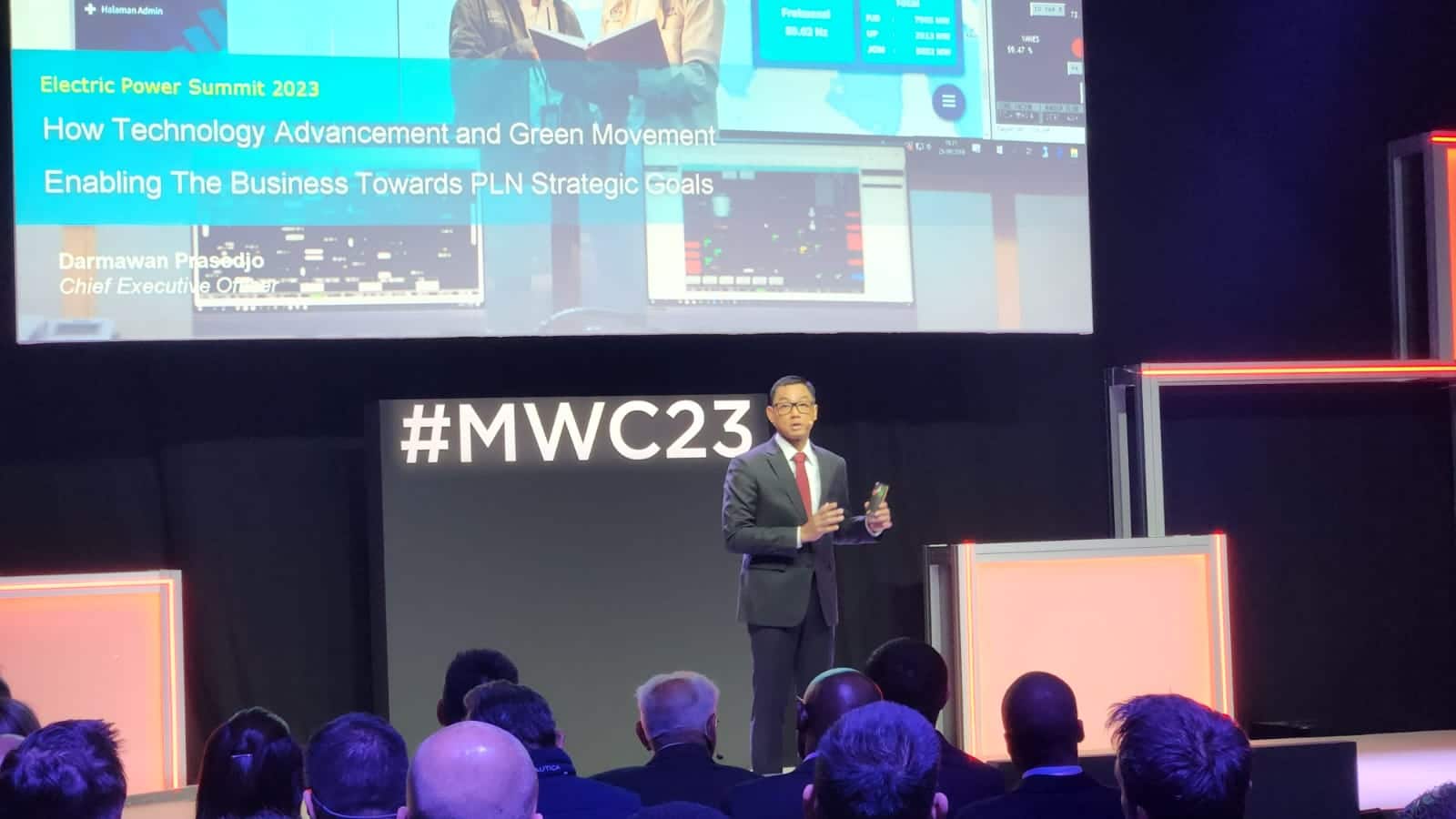 Jadi Pembicara di Ajang MWC 2023 Barcelona, Dirut PLN Ajak Kekuatan Internasional Berkolaborasi dalam Transisi Energi