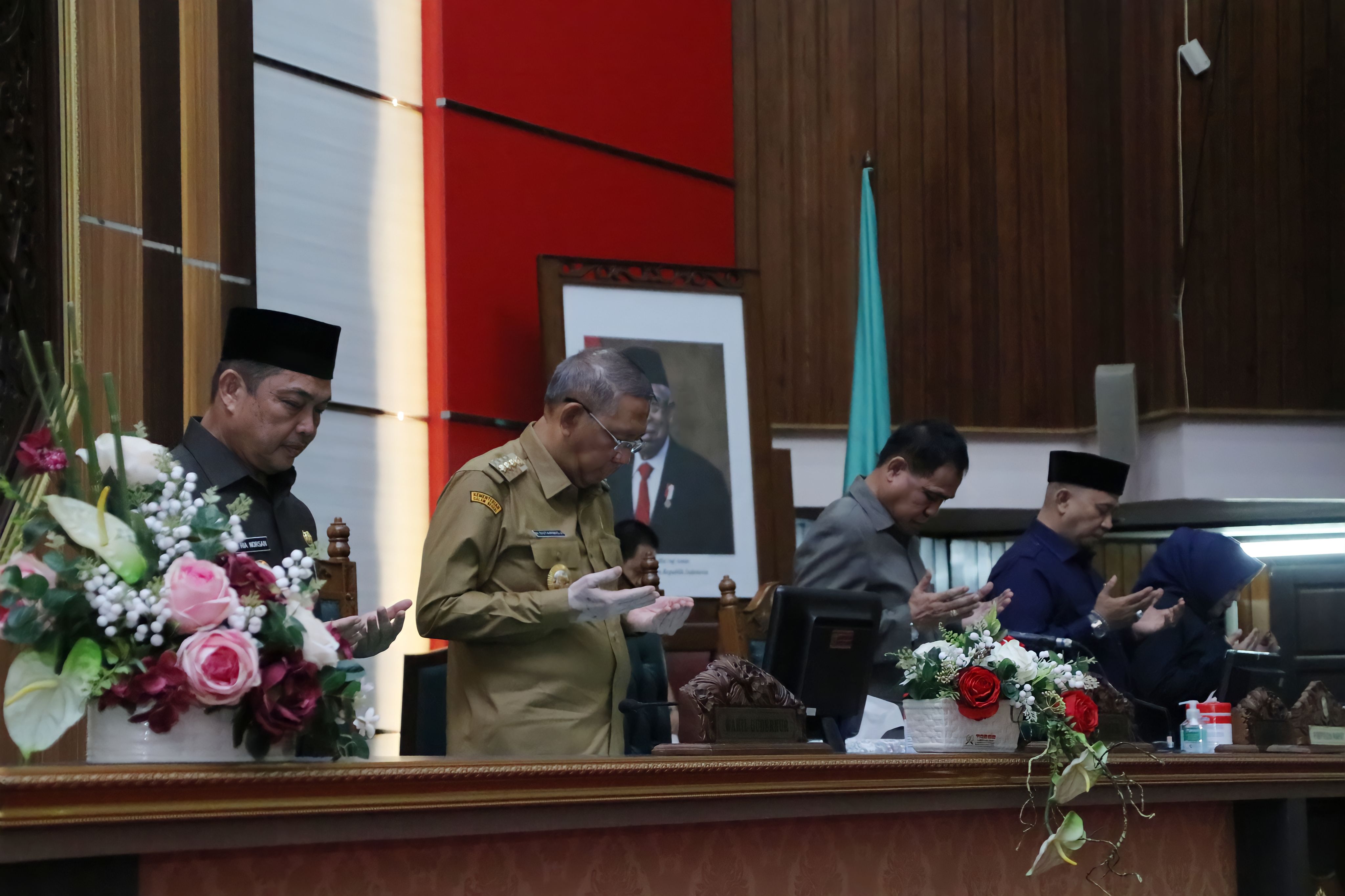 DPRD Kalbar Setujui Tiga Raperda