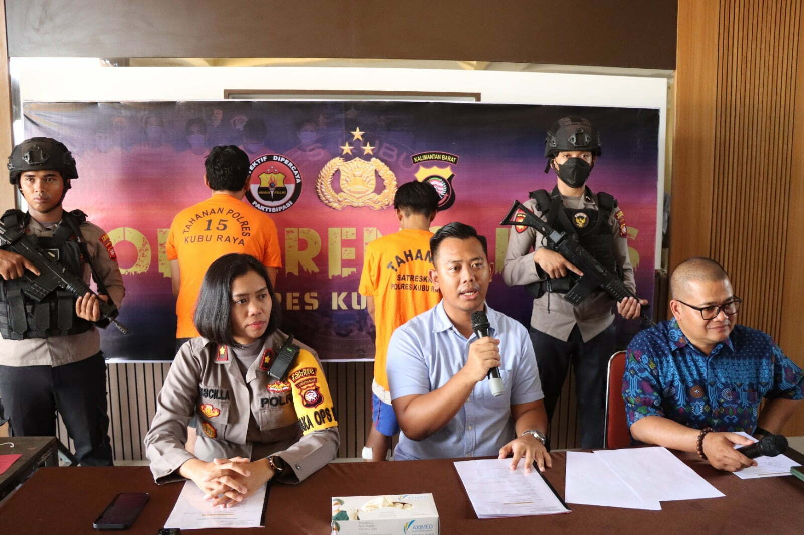 Polres Kubu Raya Kupas Kasus Pencurian dengan Kekerasan Pengemudi Ojol  