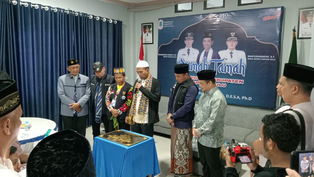 Ustadz Abdul Somad Sampaikan Pesan Persatuan dan Kebhinekaan ke Masyarakat Kapuas Hulu