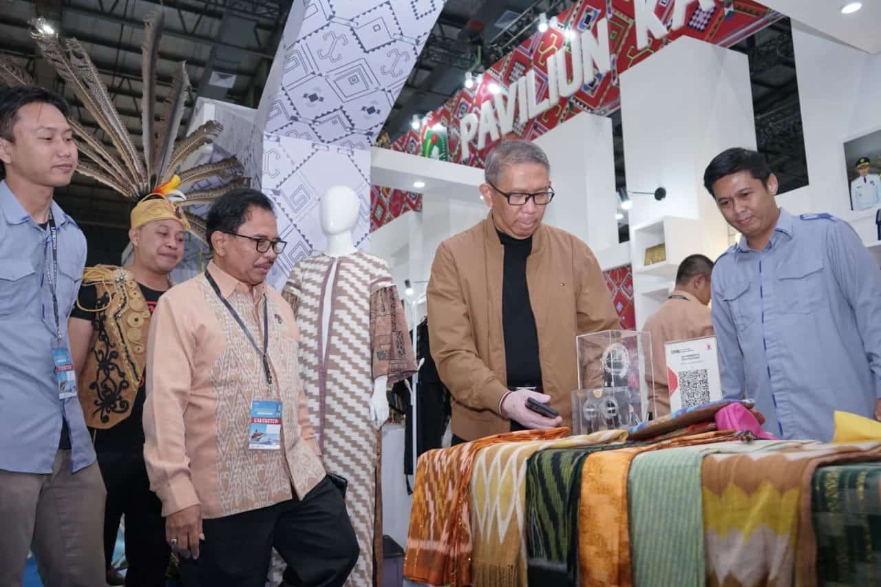 Membanggakan! Kalbar Raih Penghargaan "Best Booth" di Pameran Kerajinan Terbesar se-Asia Tenggara