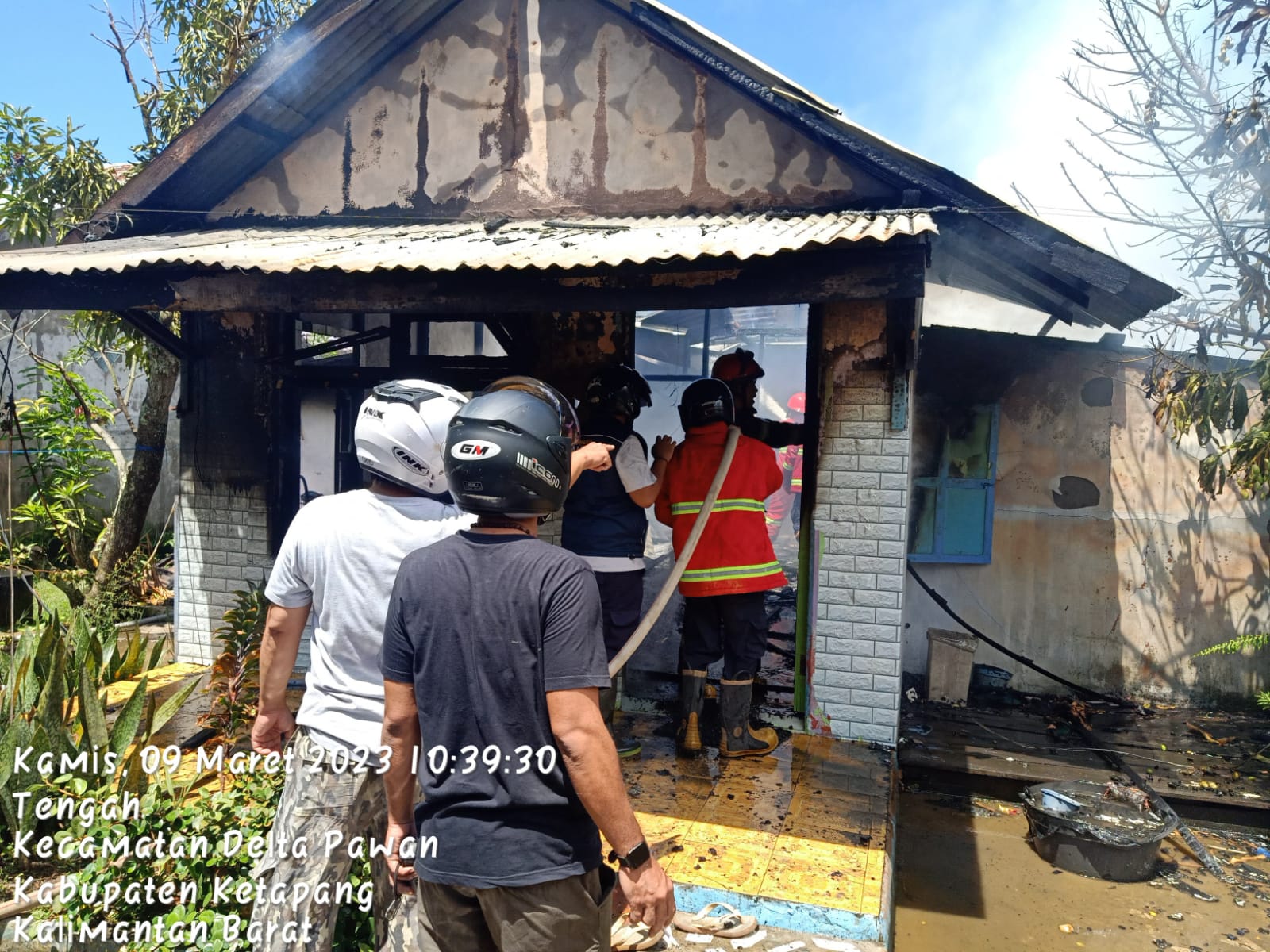 Diduga Korsleting Listrik, Rumah Sinapuah Terbakar