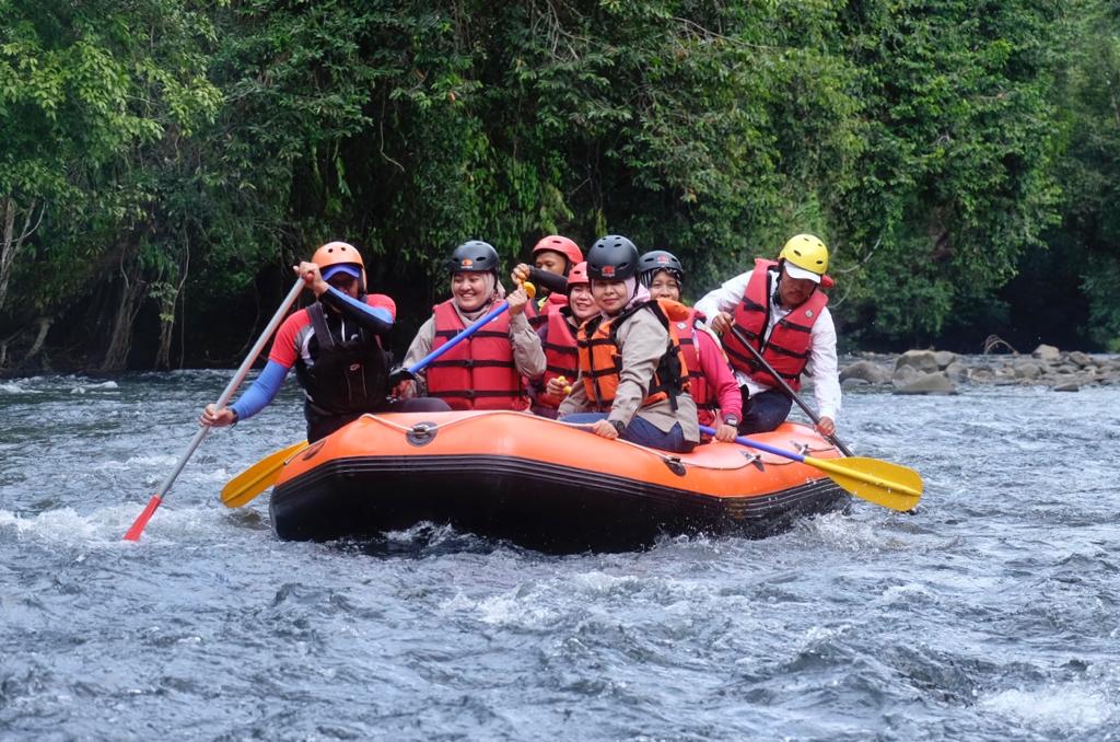 Keliling Kalbar, Windy Prihastari Garap Keunikan dan Potensi Desa Wisata Menuju ADWI 2023