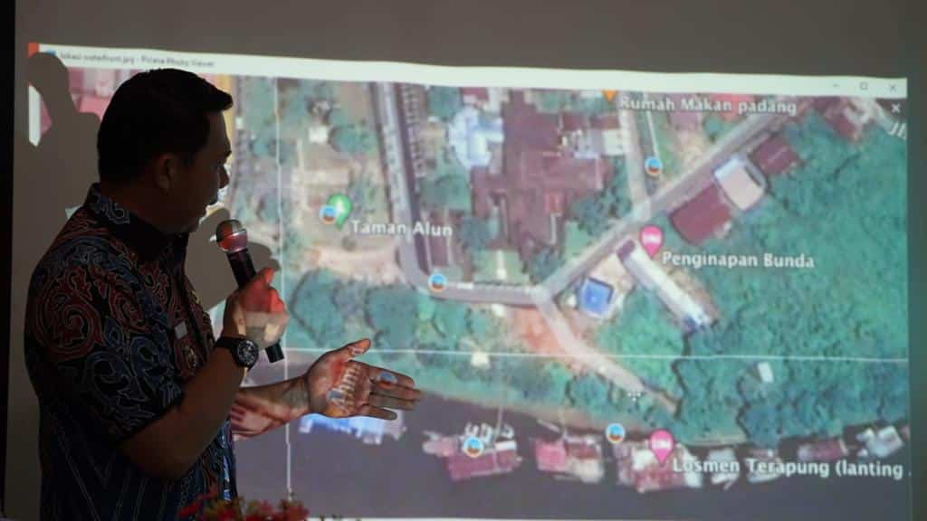 Bupati Kapuas Hulu Sosialisasikan Pembangunan Waterfront Siluk Putussibau