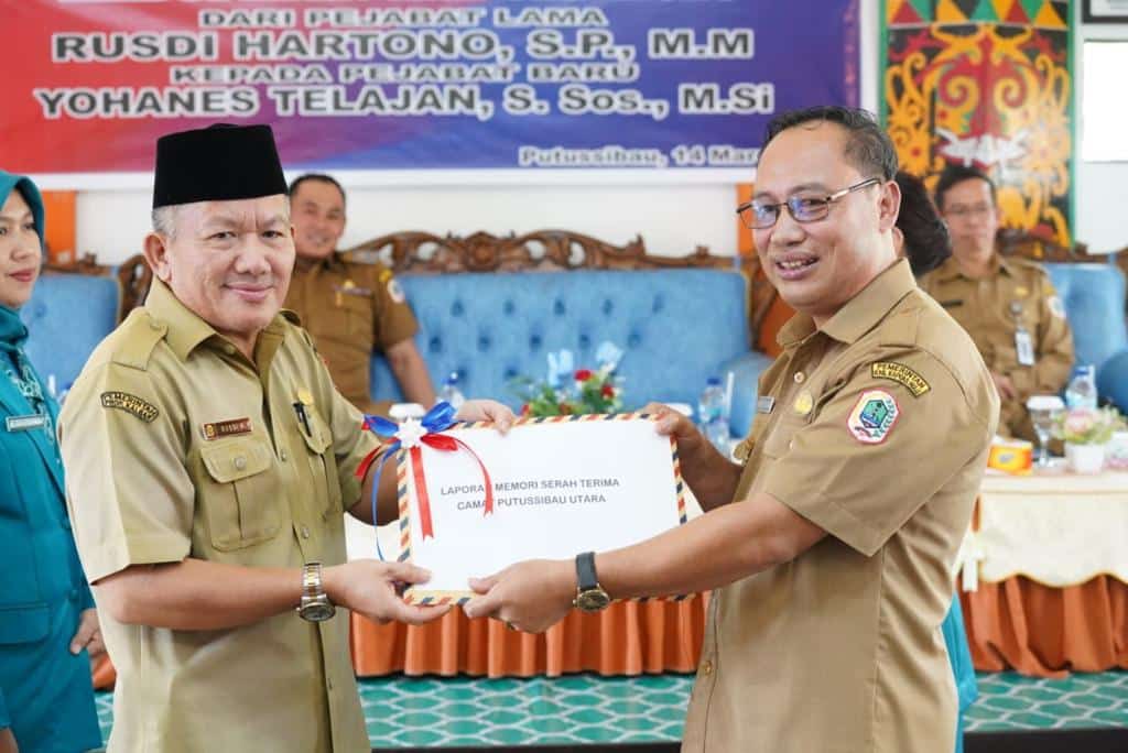 Wabup Kapuas Hulu Hadiri Pisah Sambut Camat Putussibau Utara
