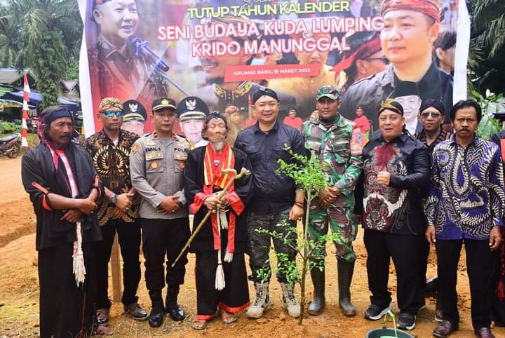 Sekda Ketapang Buka Seni Budaya Kuda Lumping di Desa Kalimas Baru, Alexander: Hadir Jika Diundang