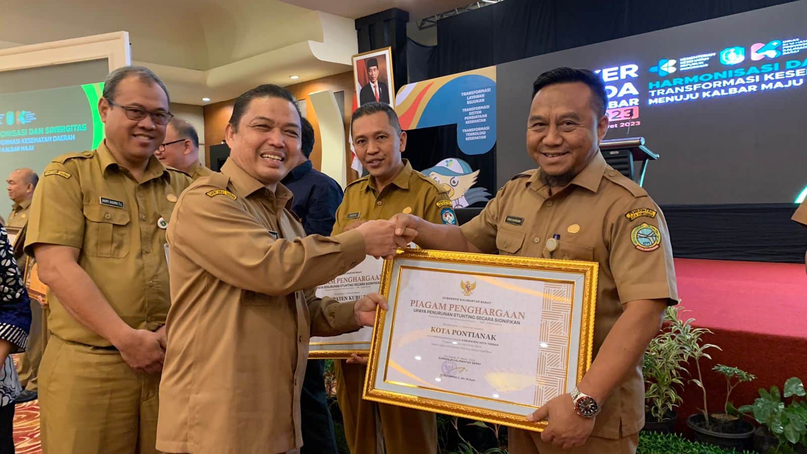 Berhasil Turunkan Stunting Secara Signifikan, Pontianak Raih Penghargaan dari Gubernur Kalbar