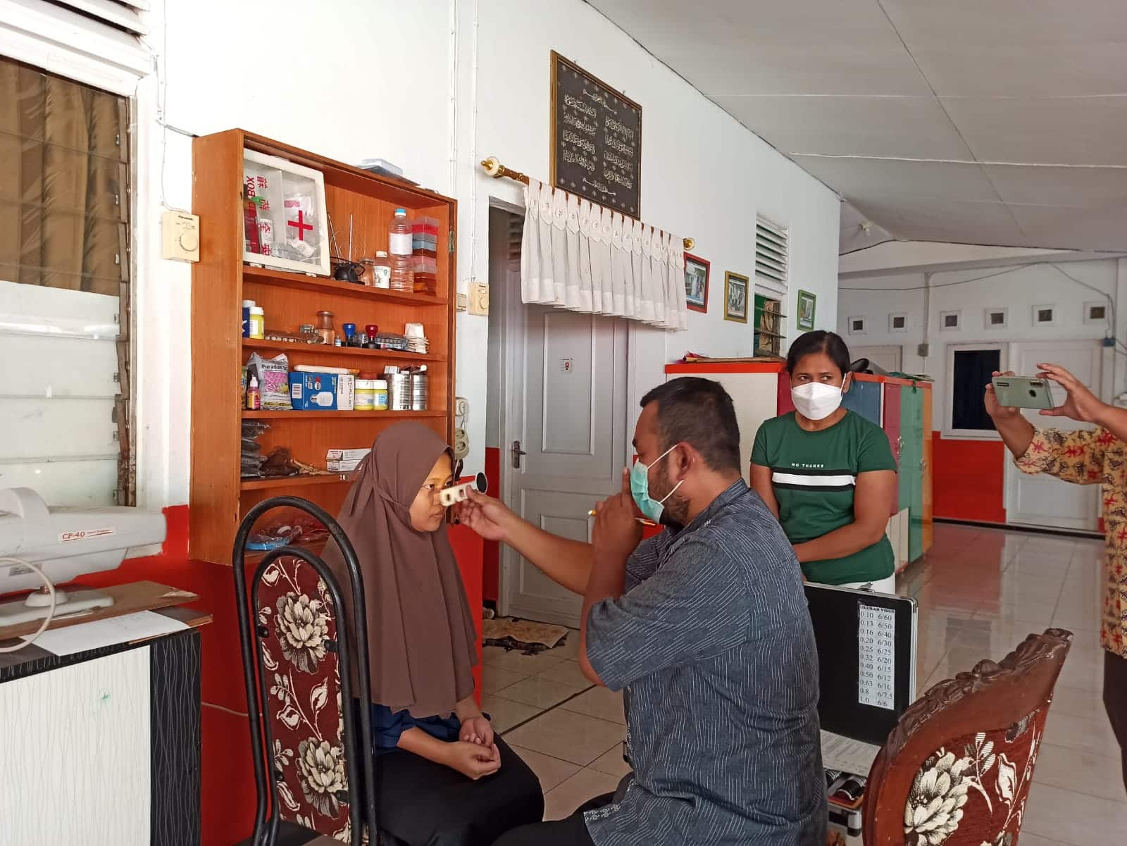 Kolaborasi BKMM Pontianak dengan Proyek Senyum Cemerlang Jerman, Periksa Mata Gratis Anak Panti Asuhan