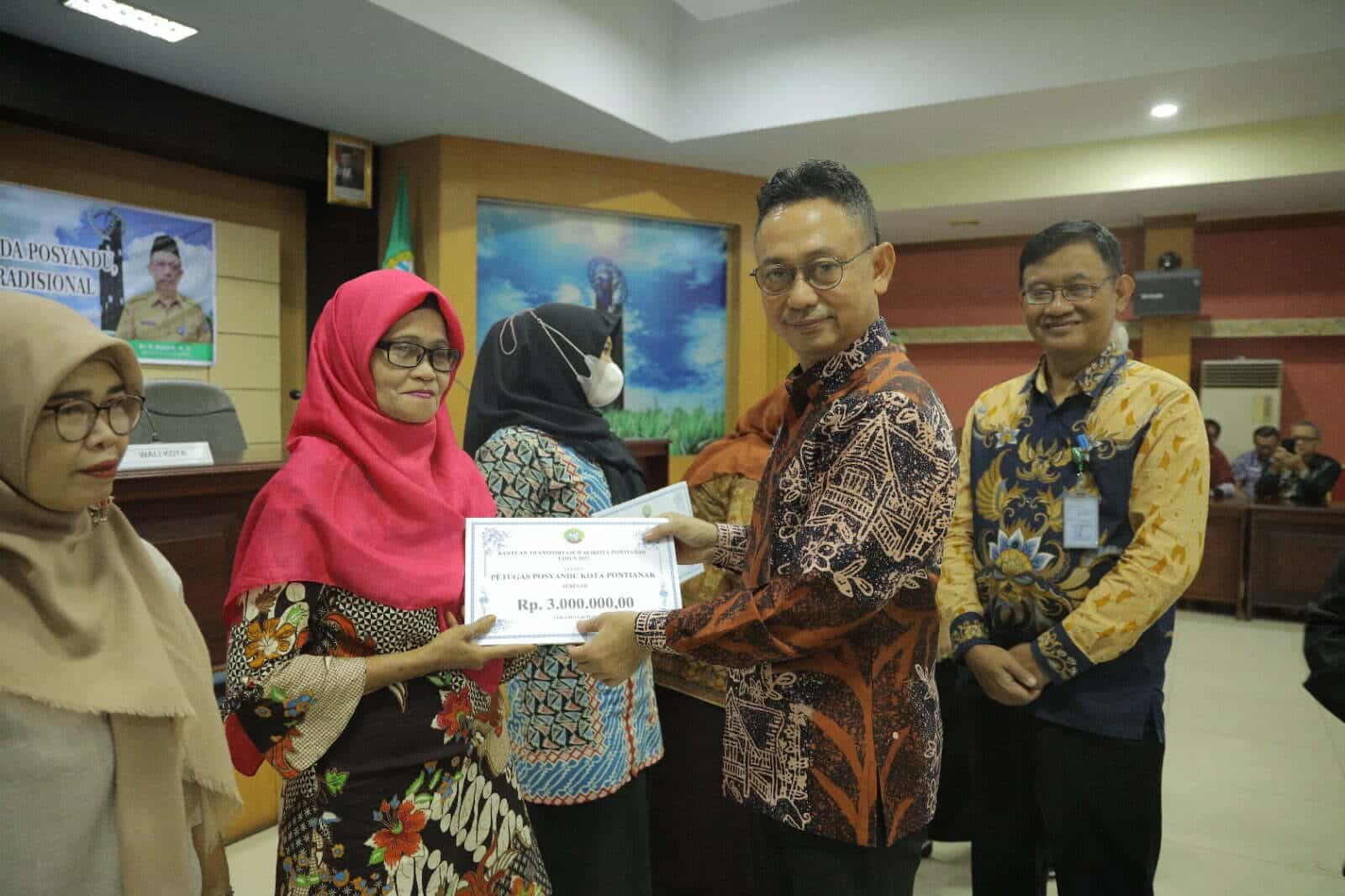 323 Posyandu se-Kota Pontianak Terima Dana Operasional dari Pemkot