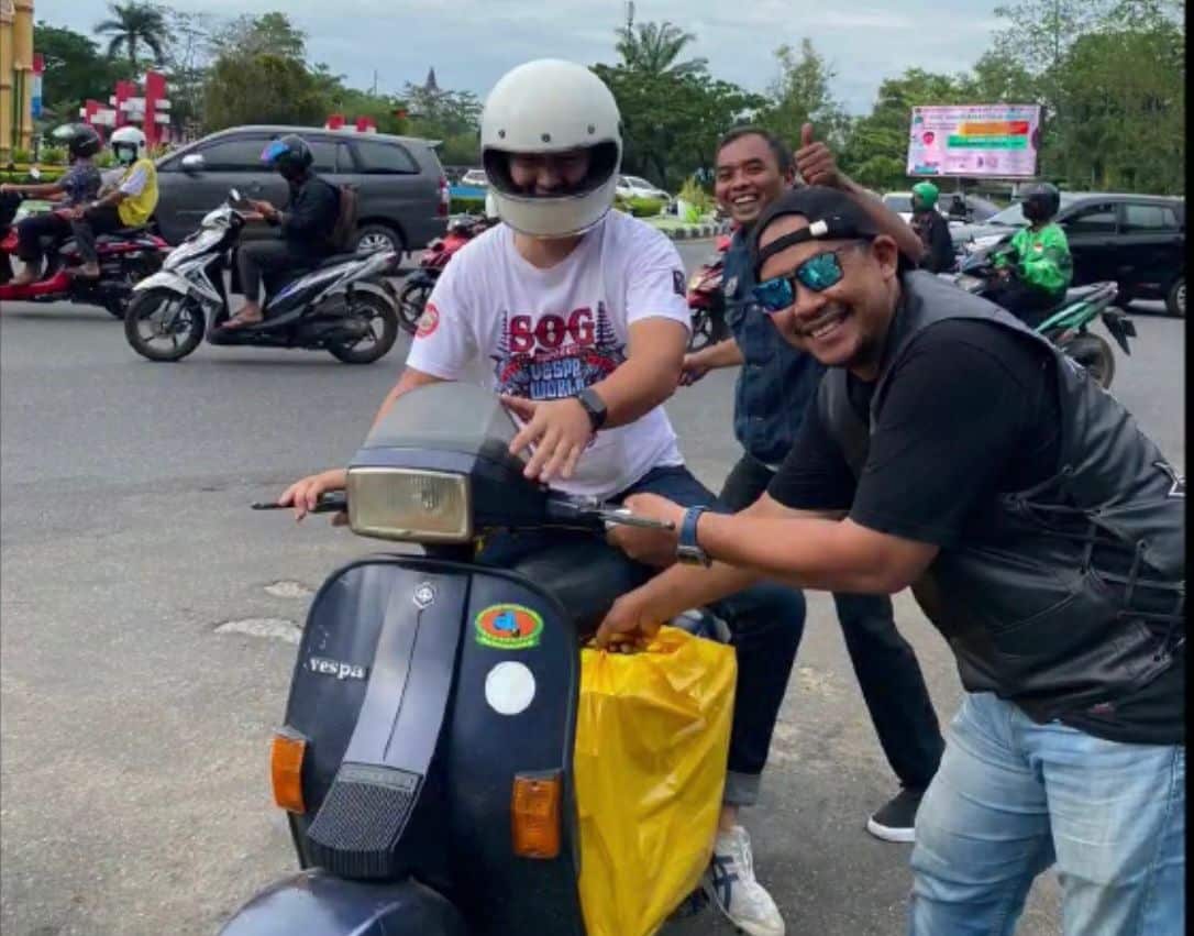 Faedah! SOG Chapter Kalbar bersama Komunitas Pecinta Vespa Berbagi Takjil