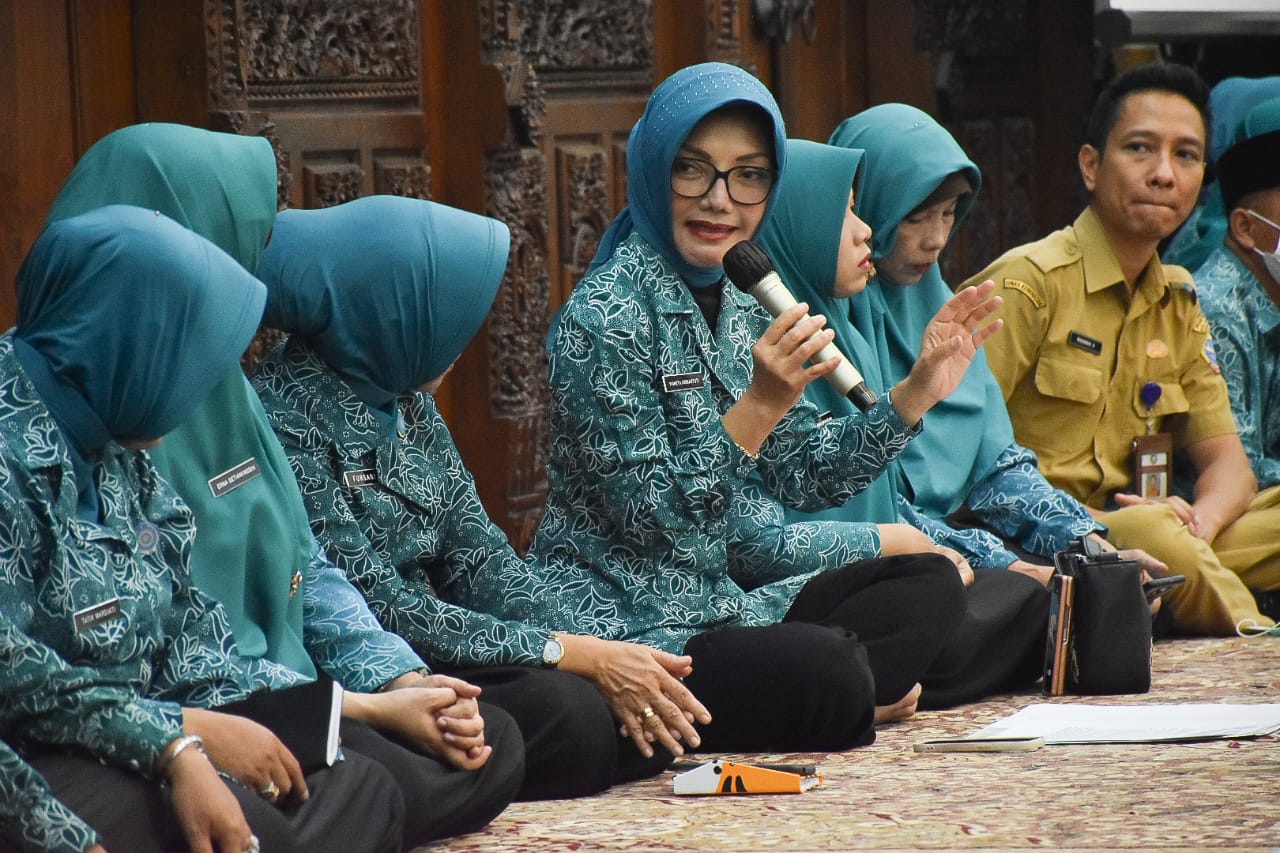 Ketua TP PKK Pontianak Sosialisasikan Pentingnya Jaga Kesehatan Mata