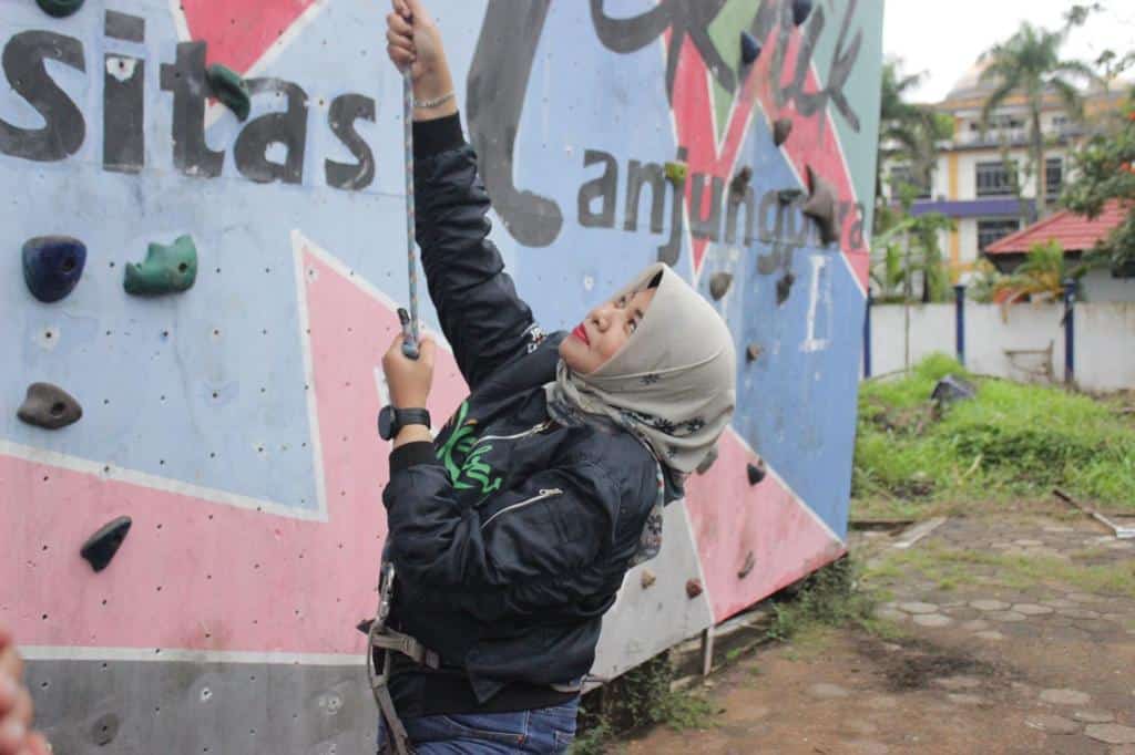 Windy Matangkan Persiapan Venue Cabor Panjat Tebing Menuju Popda 2023