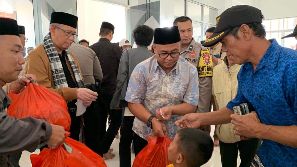 Safari Ramadhan di Mempawah, Gubernur Serahkan Hibah Rumah Ibadah Total Rp 675 juta