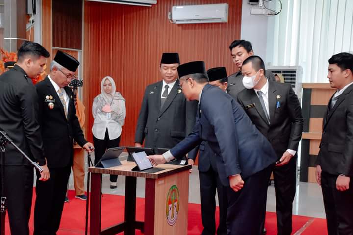 Bupati Ketapang Lantik 34 Pejabat di Lingkungan Pemerintahannya, Berikut Daftarnya