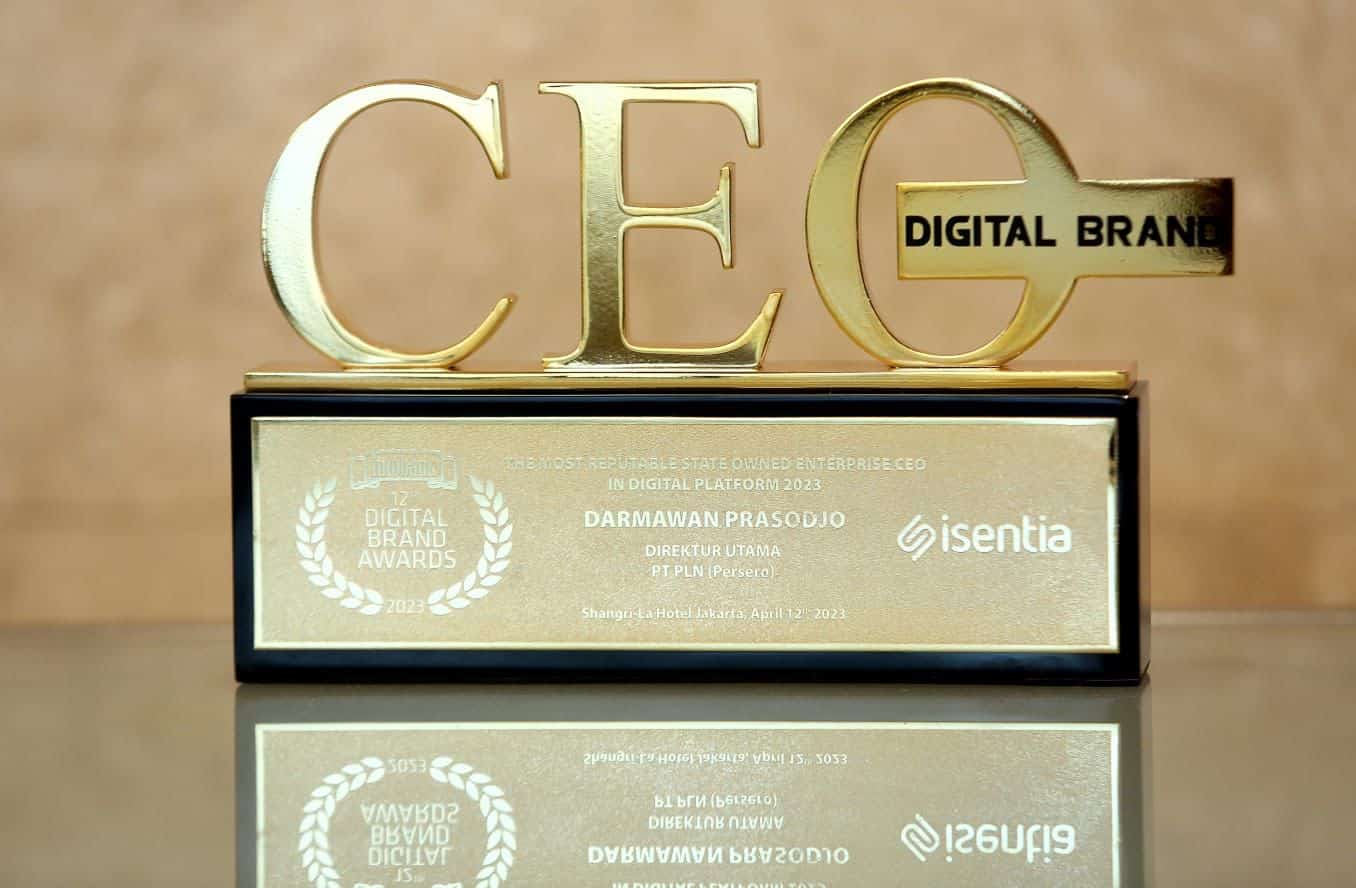 Dirut PLN Sabet Anugerah The Most Reputable CEO in Digital Platform
