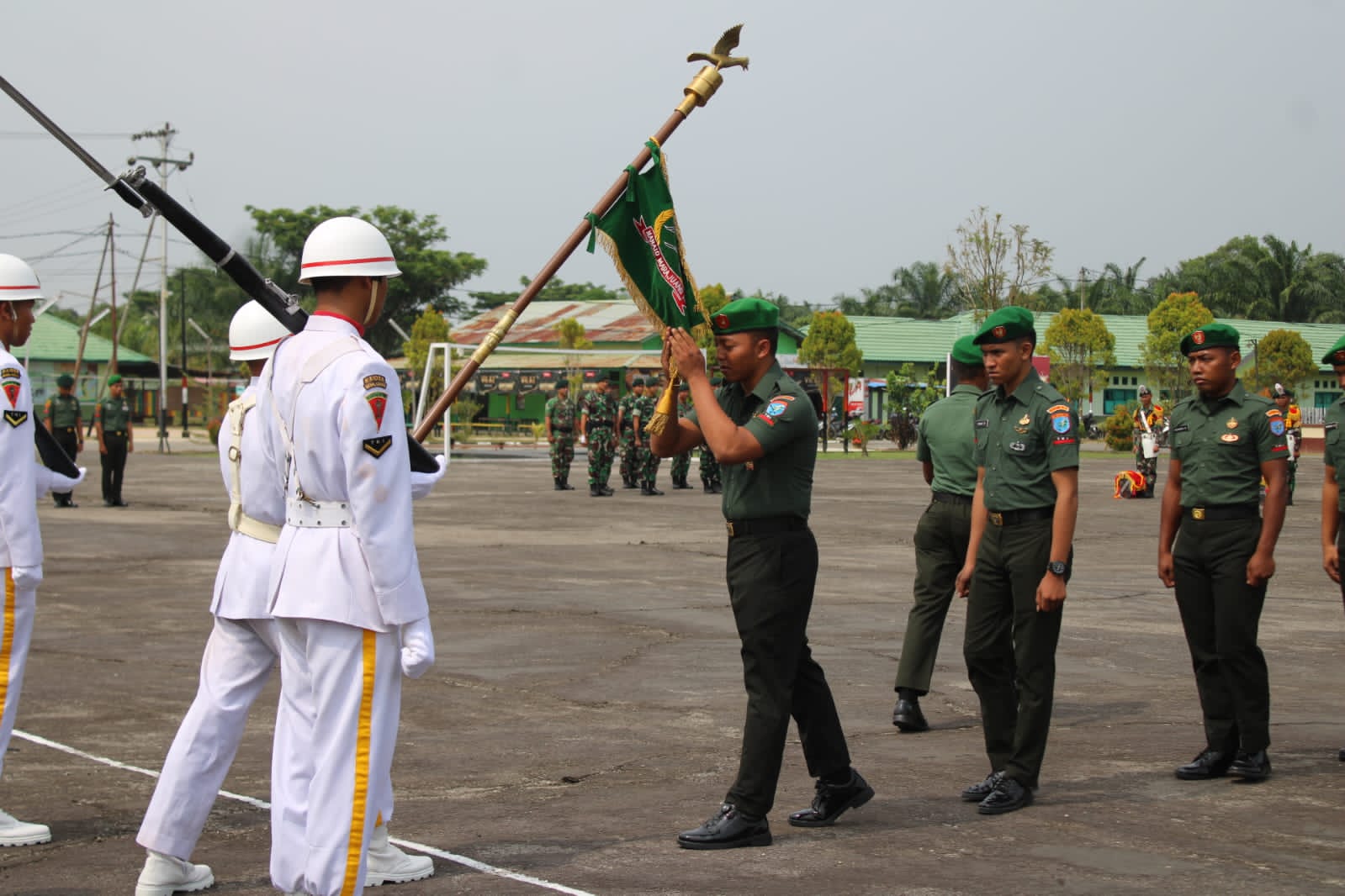 Danyonif RK 644 Walet Sakti Pimpin Upacara 234 Prajurit Pindah Satuan