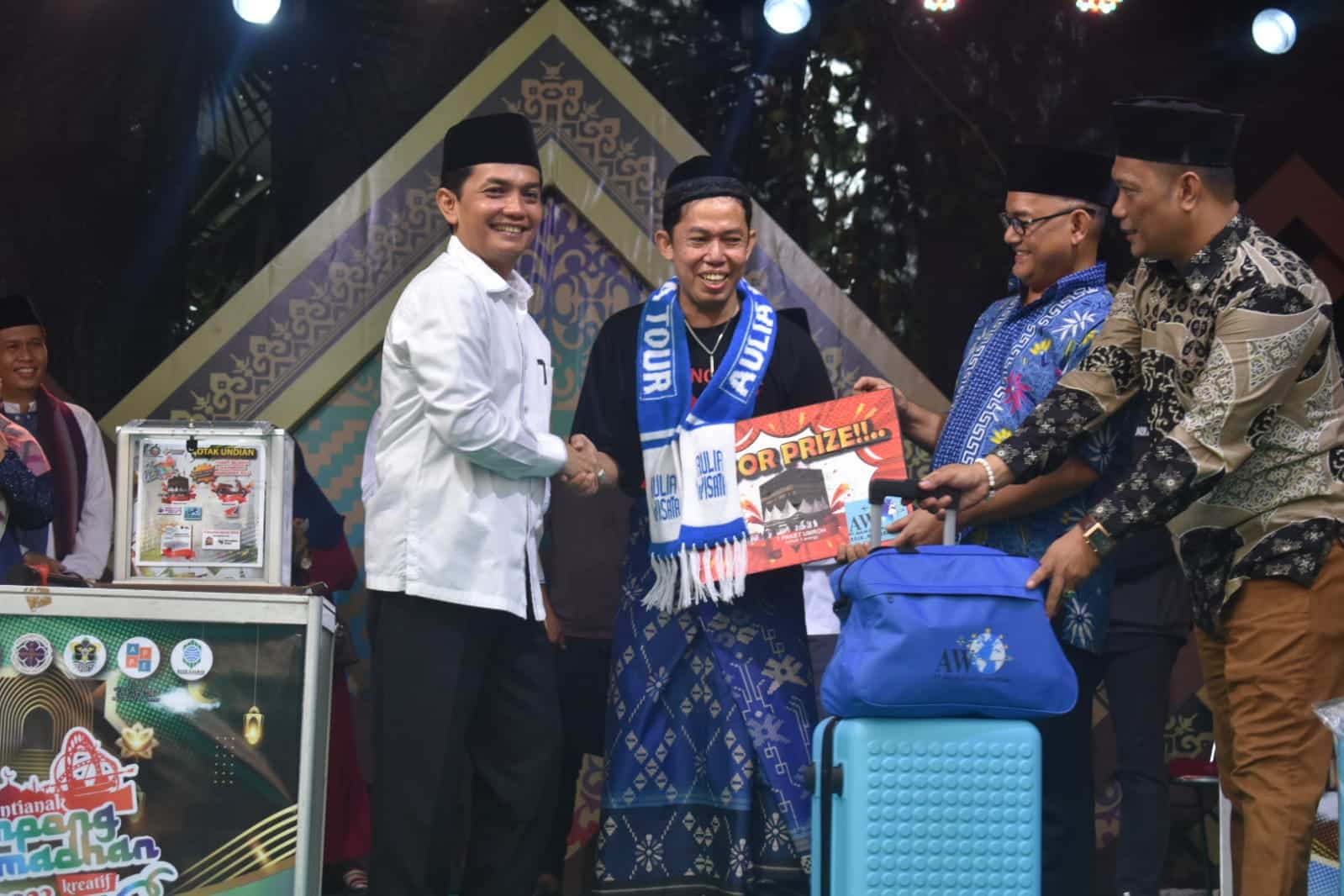 Alhamdulillah! Menang Undian Kampong Ramadhan Kreatif 2023, Rendy dan Solihin Berangkat Umroh