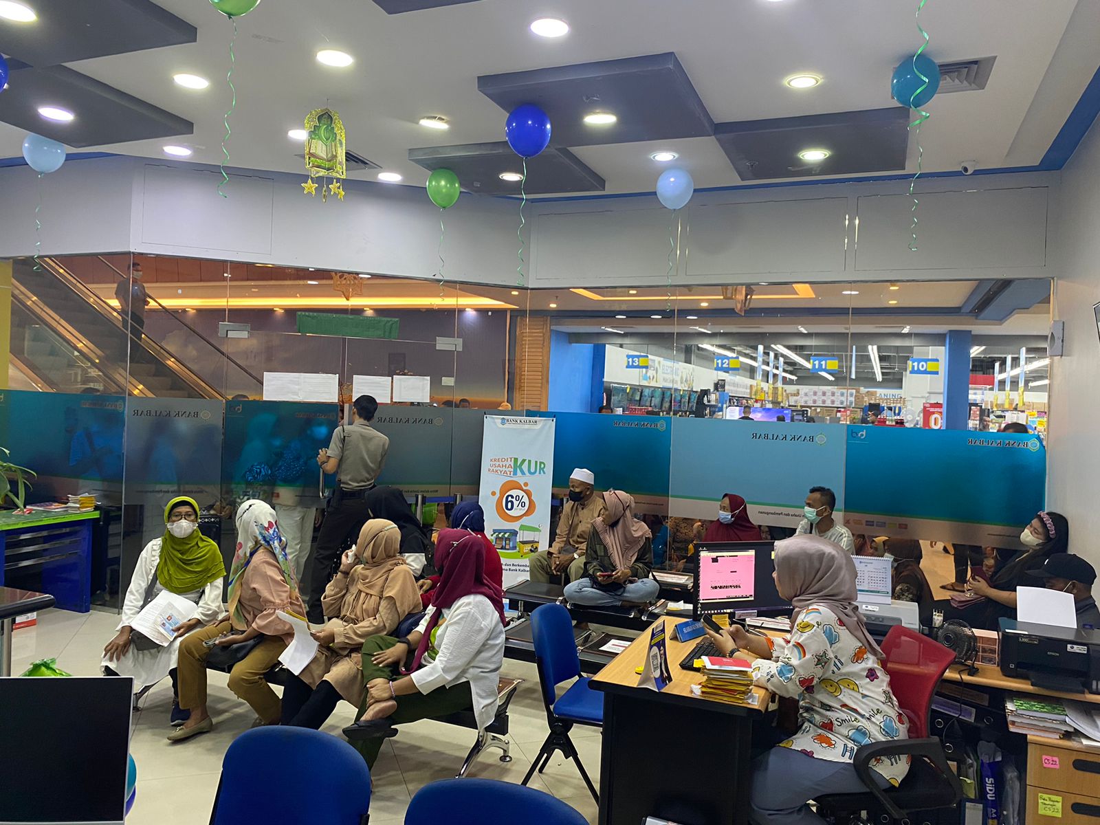 Siap Berikan Layanan Ekstra ke Masyarakat Selama Lebaran, Bank Kalbar Sediakan Cash Rp 192 M di ATM