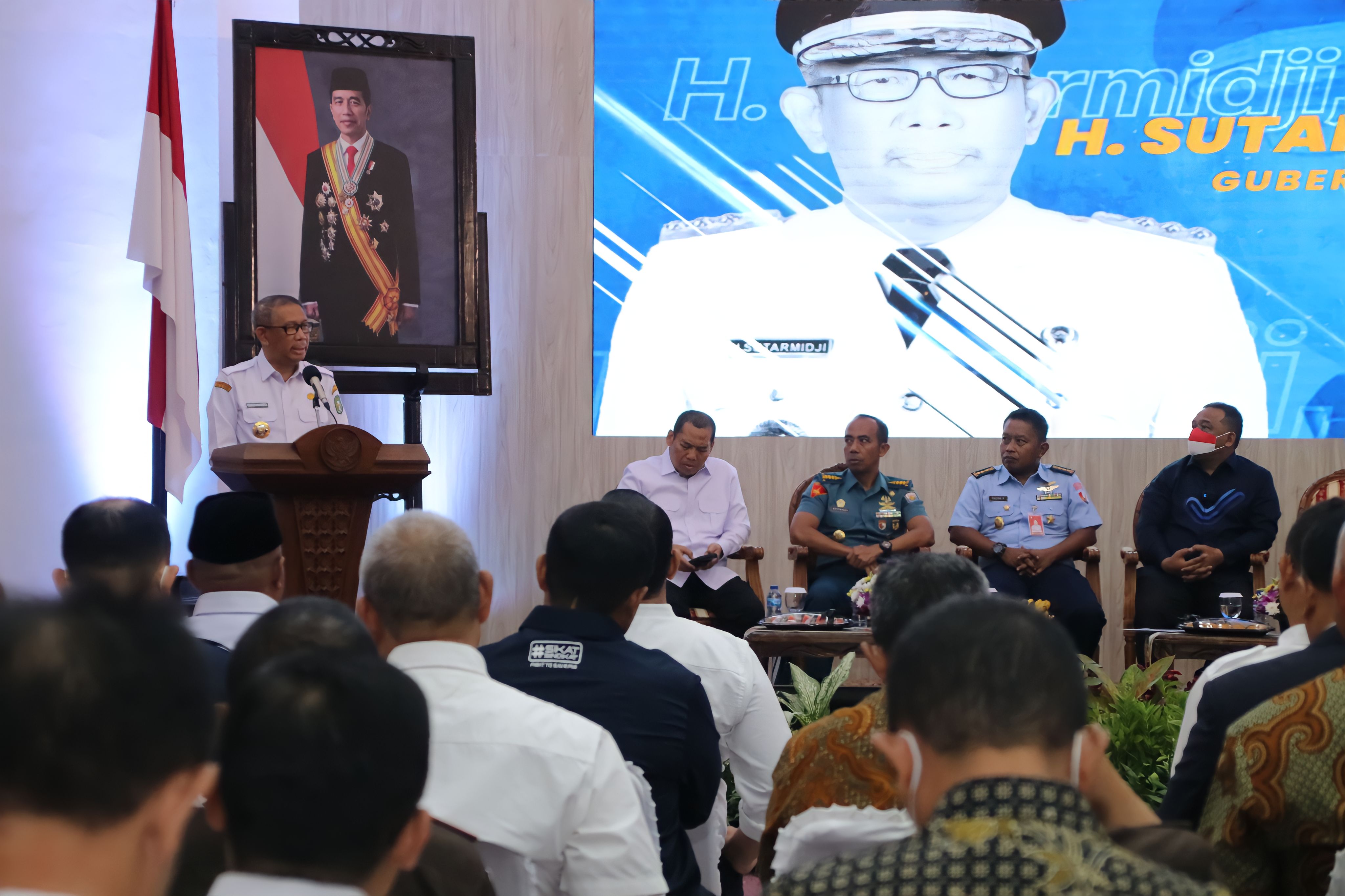 Gubernur Sutarmidji Minta Data Valid Pekerja Migran dari Lini Terkecil