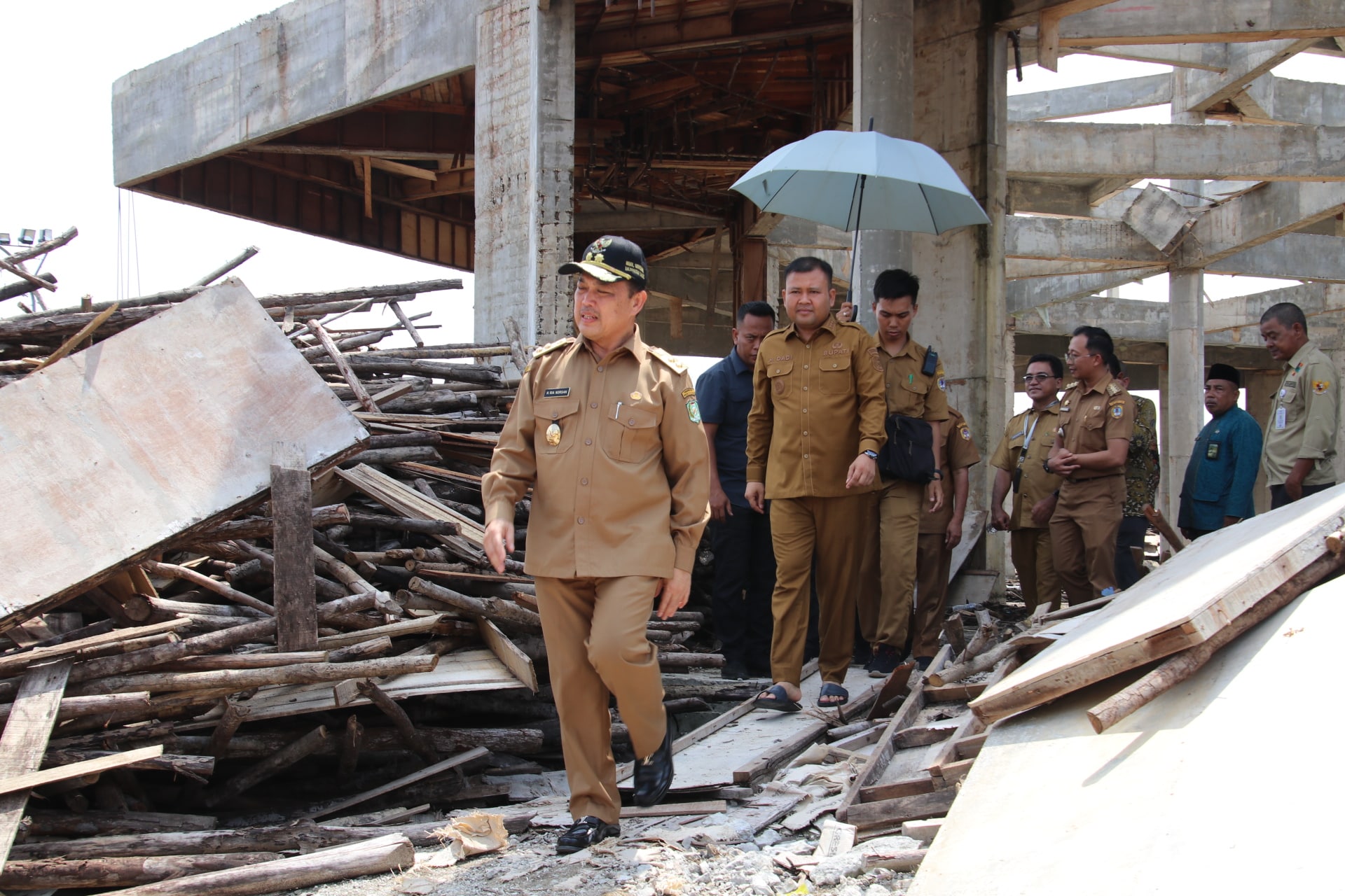 Di Sela Kunker ke Melawi, Wagub Kalbar Tinjau Pembangunan Masjid Agung Kota Juang