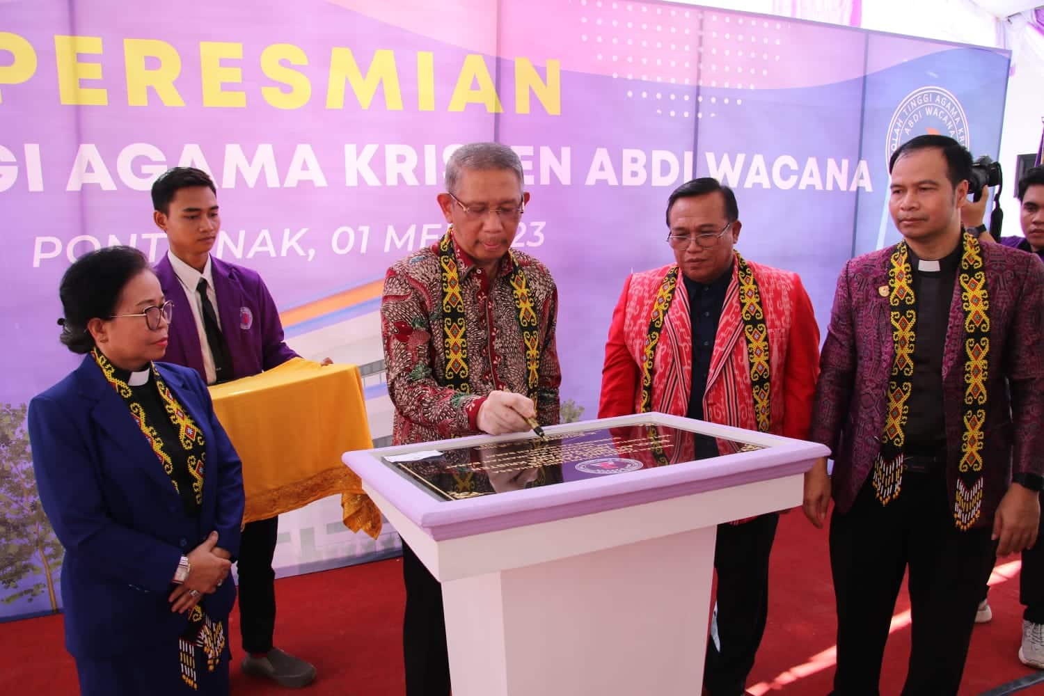 Pacu Peningkatan SDM Kalbar, Gubernur Sutarmidji Resmikan Sekolah Tinggi Agama Kristen Abdi Wacana Pontianak