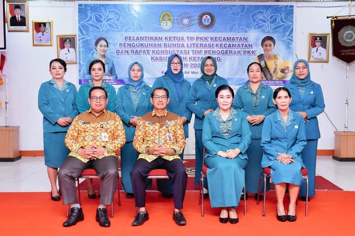 Asisten III Setda Hadiri Pengukuhan Ketua PKK dan Bunda Literasi Kecamatan se-Kabupaten Ketapang