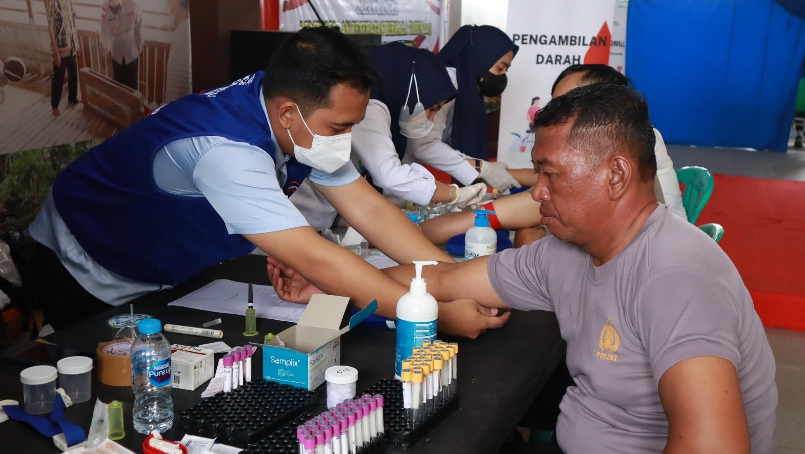 Cek Kesehatan Personel Polres Kapuas Hulu, Tim Biddokkes Polda Kalbar Lakukan Rikkesla