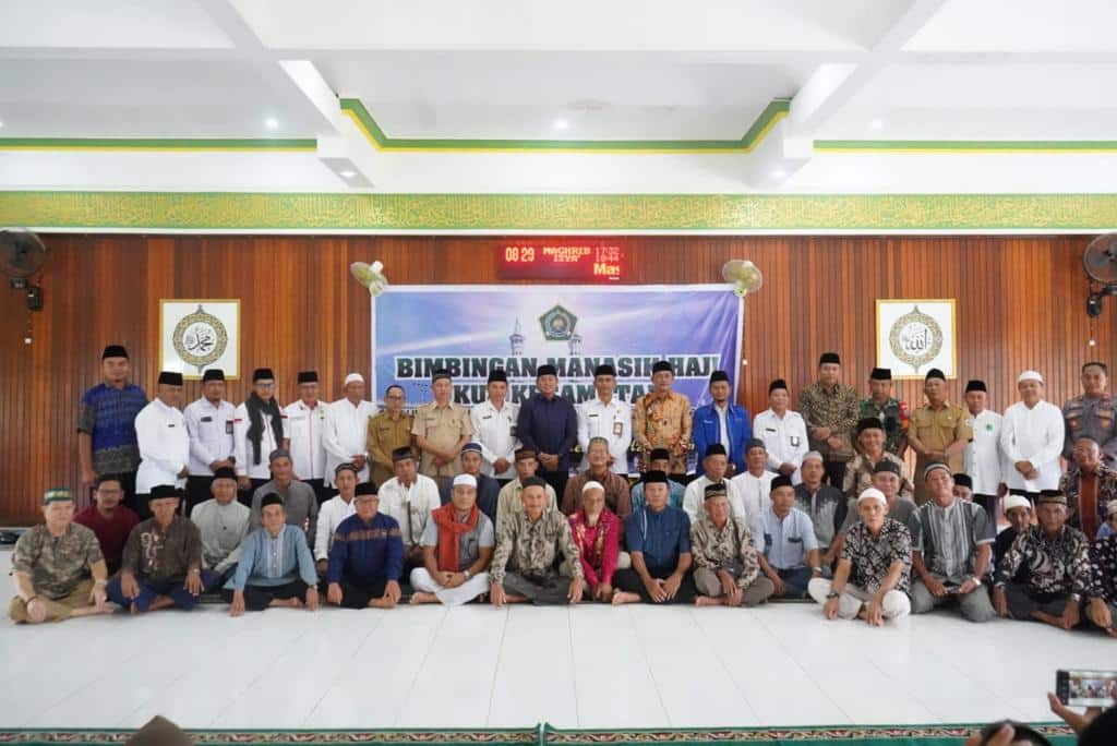 Wakil Bupati Kapuas Hulu Buka  Bimbingan Manasik Haji Ramah Lansia