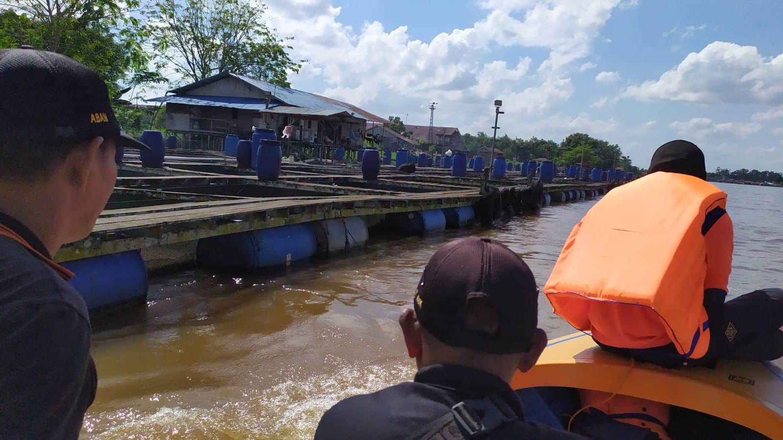 Tidak Hanya di Perairan, Pencarian Plt Ketua Golkar Kubu Raya Juga Dilakukan di Daratan