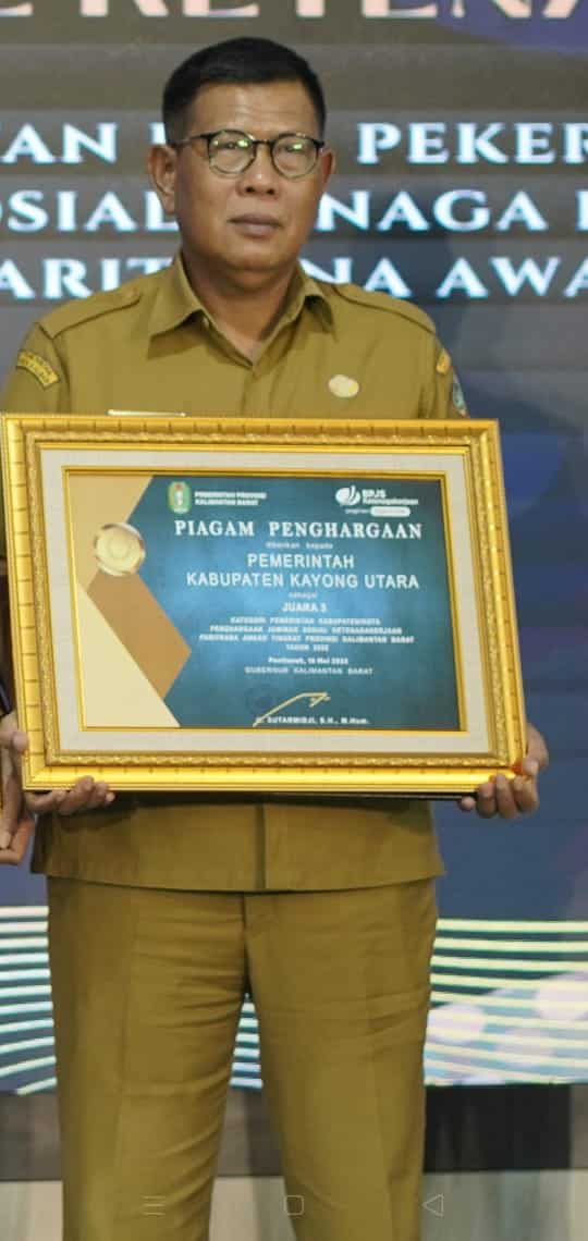 Pemkab Kayong Utara Raih Penghargaan Paritrana Award 2022