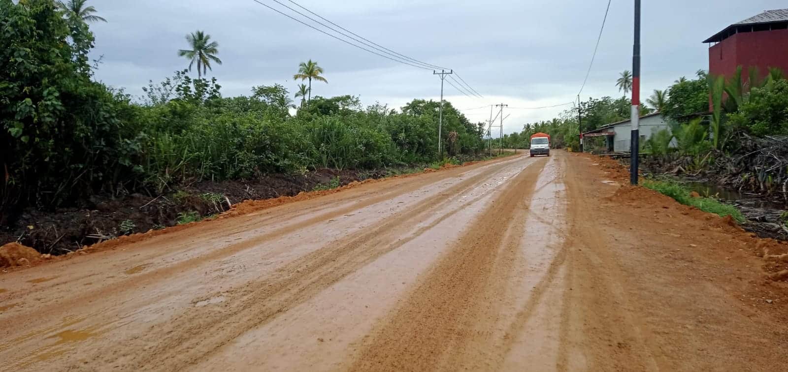 Pemkab KKU Dorong Perbaikan Jalan Provinsi Siduk - Teluk Batang, Bupati Citra: Diharapkan Selesai Tepat Waktu