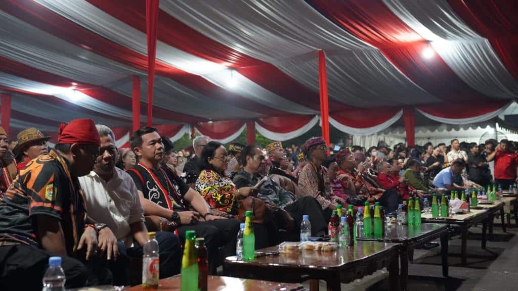 Dari Pekan Gawai Dayak ke-37, Bupati Kapuas Hulu Ajak Masyarakat Rawat Keberagaman Demi Kemajuan Kalbar