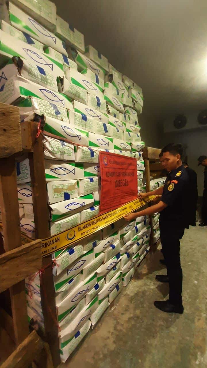 KKP Segel 9,7 Ton Ikan Salem Impor Tak Sesuai Peruntukan di Kalbar