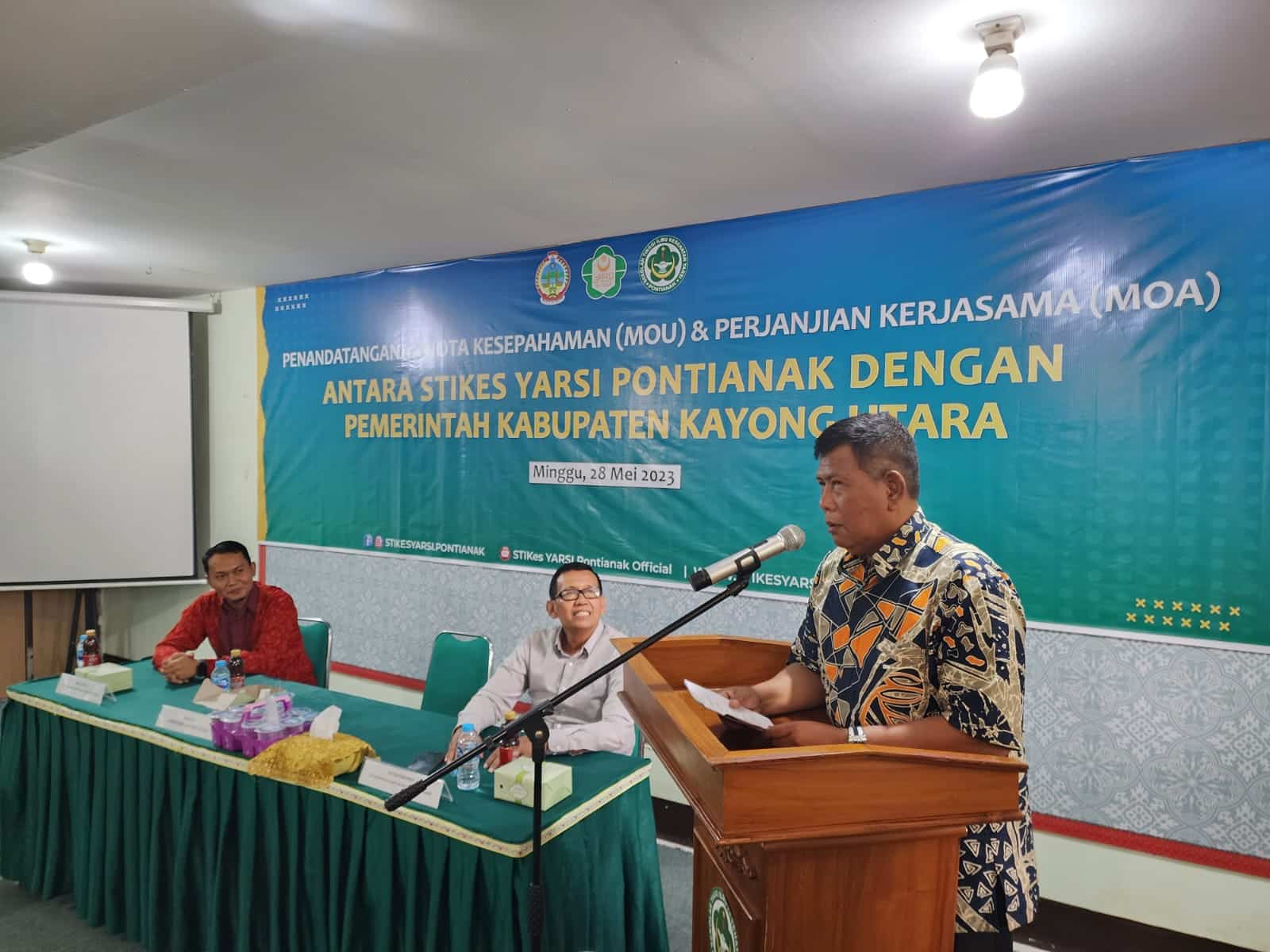MoU Bersama Stikes Yarsi Pontianak, Bupati Citra: Berikan Kontribusi Percepatan Pembangunan di Segala Bidang