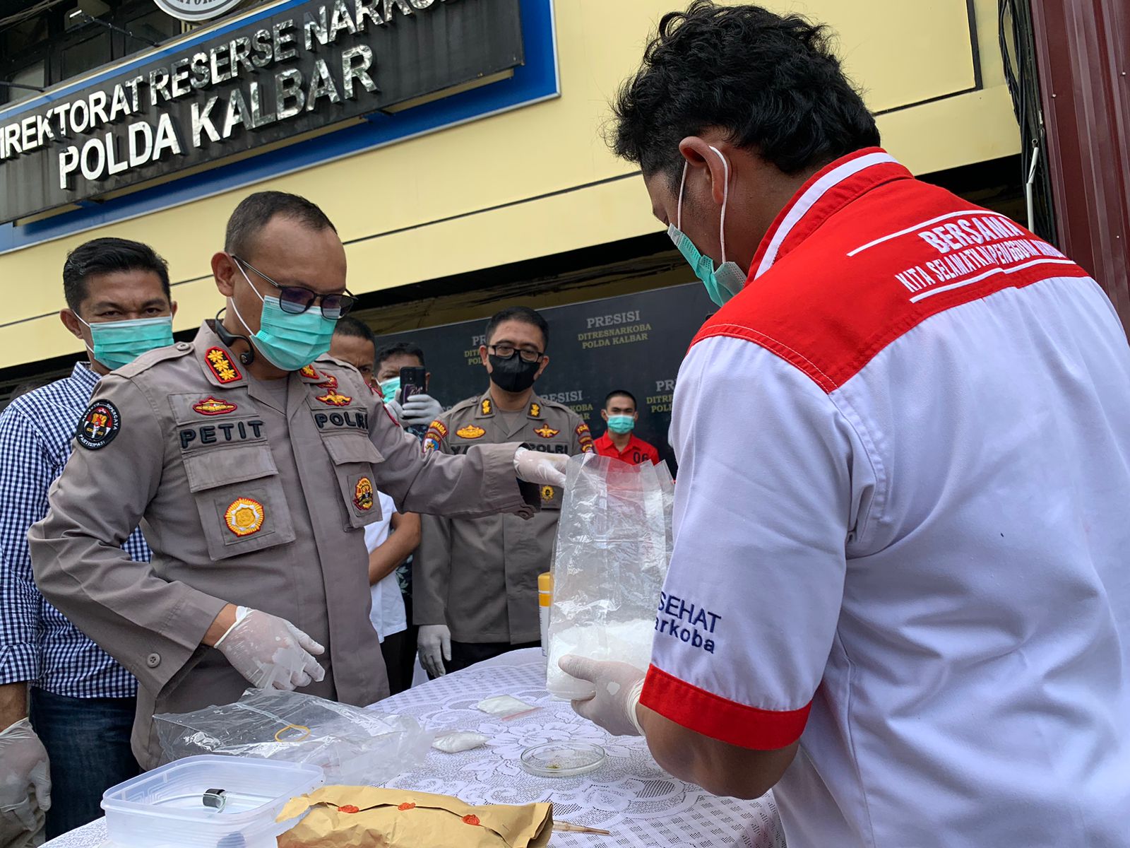 Ditresnarkoba Polda Kalbar Musnahkan 1,098 Gram Sabu dan 2.912 Butir Ekstasi