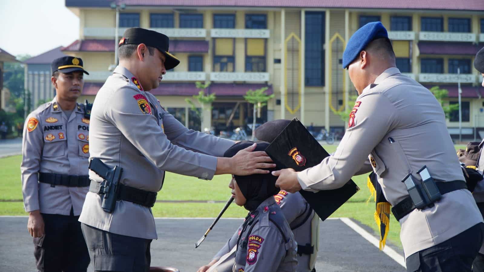 Polda Kalbar Gelar Tradisi Pembaretan dan Simulasi Penanganan Unjuk Rasa Pemilu 2024