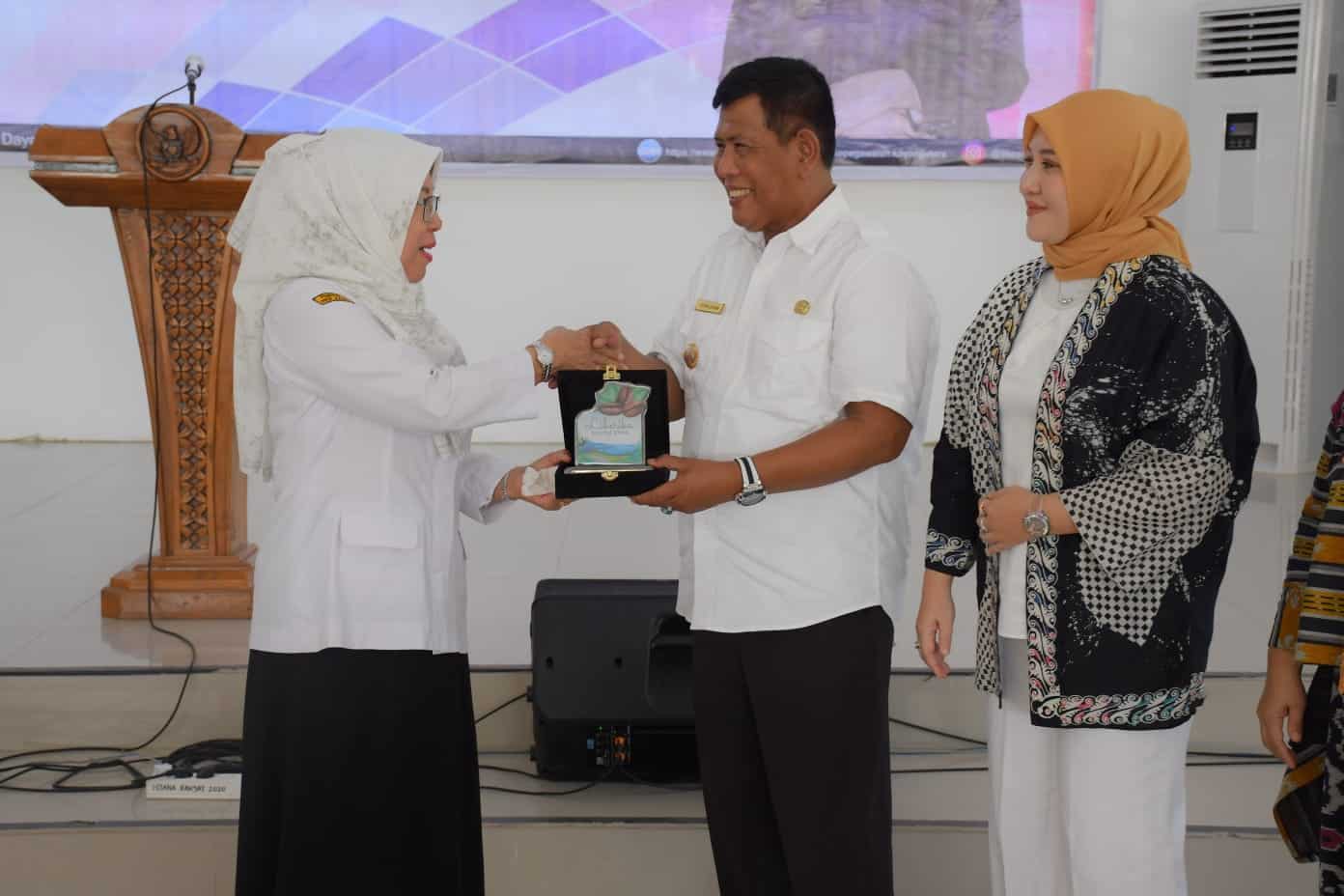 Purnabakti Sekda Hilaria, Bupati Citra: Terima Kasih Atas Dedikasinya Membangun Kayong Utara