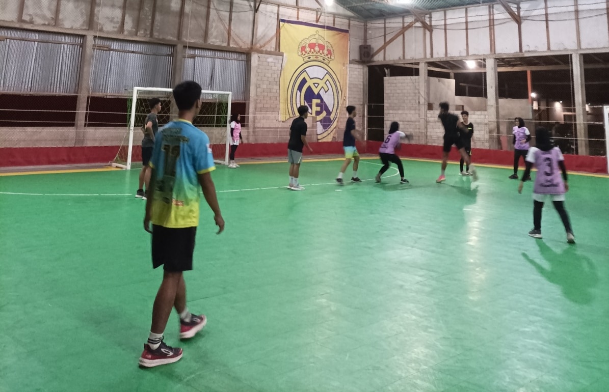 Srikandi Ganjar Ajak Milenial Asah Kemampuan Lewat Latihan Olahraga HandBall