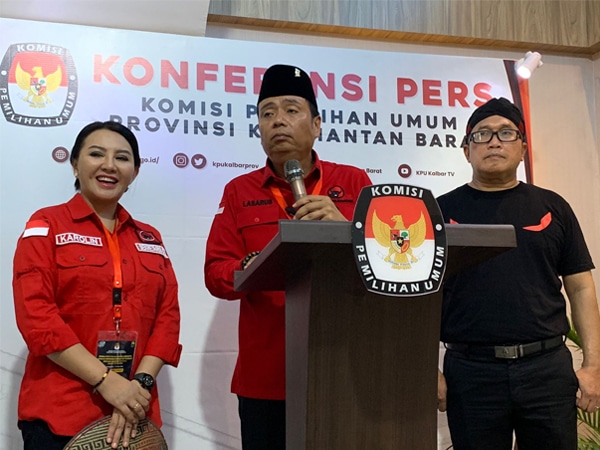 PDIP Kalbar Daftarkan 65 Caleg ke KPU, Target Raih 20 Kursi di DPRD