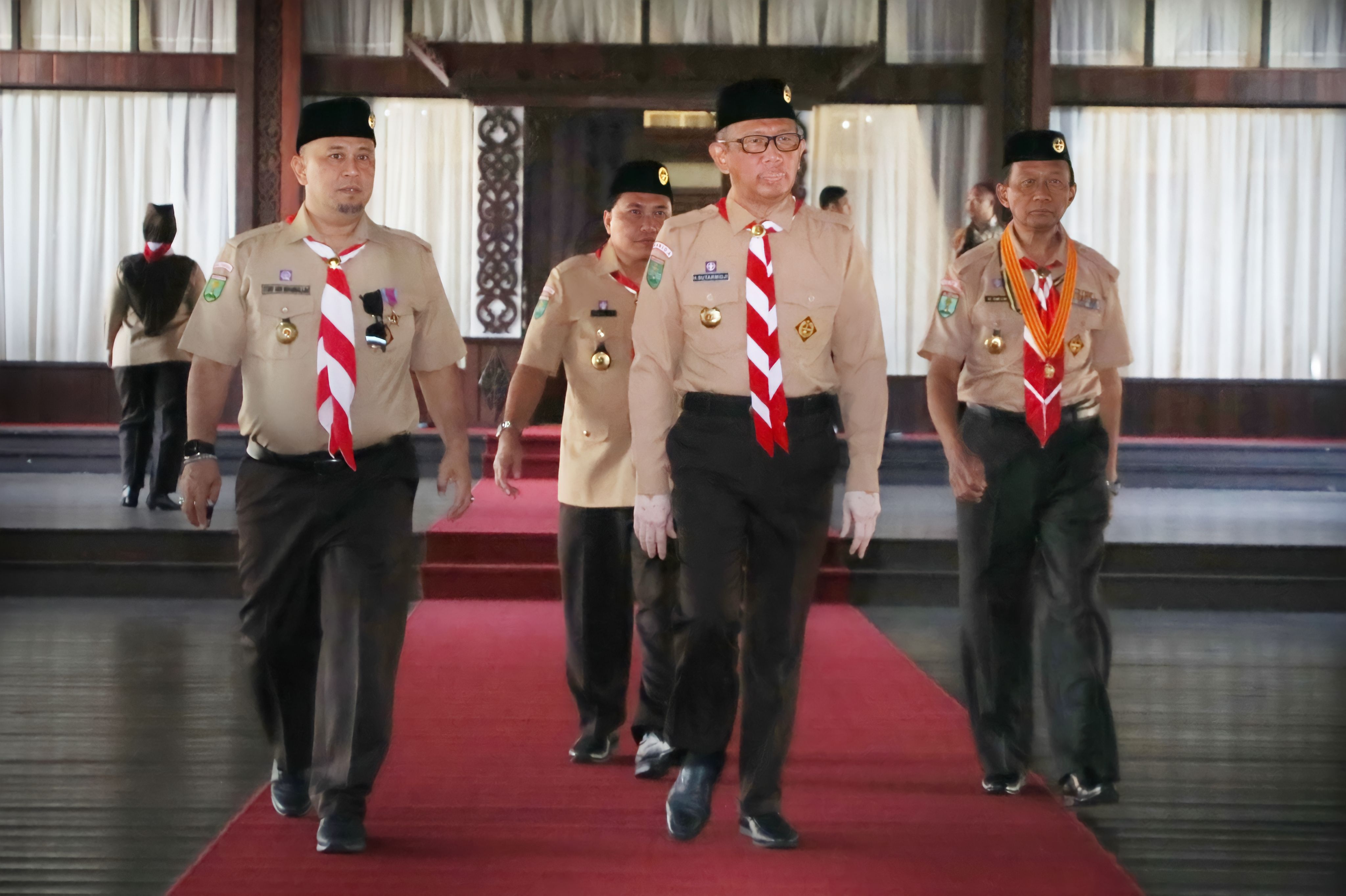 Pimpin Pelepasan Kontingen Lomba Pramuka ke Cibubur, Gubernur Ingatkan Disiplin Kunci Utama Berkompetisi