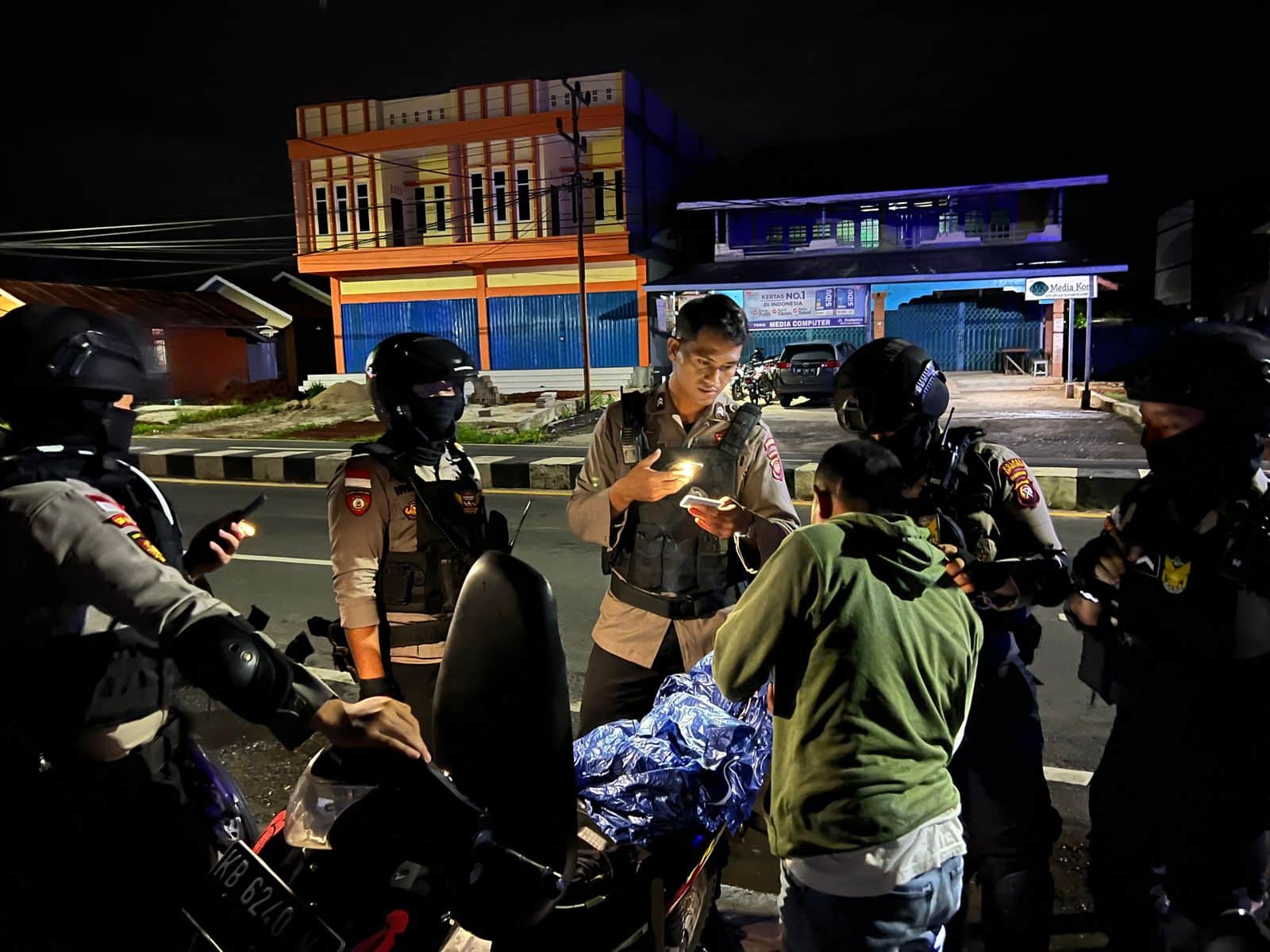 Sat Samapta Polres Kapuas Hulu Amankan Muda Mudi Ugal-ugalan dan Berknalpot Brong