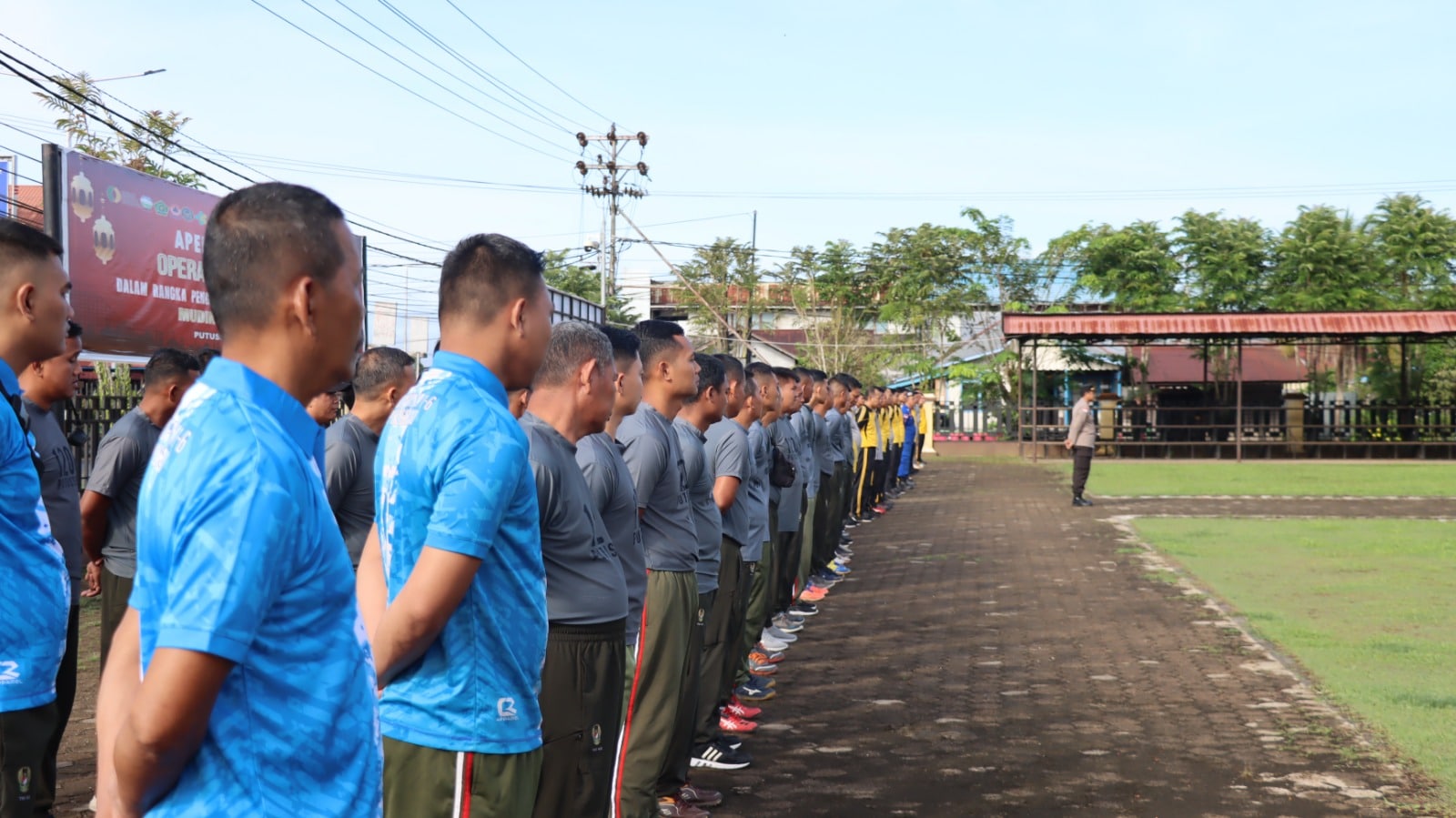 Sambut Kunker Pangdam dan Kapolda, Dandim 1206 Putussibau Pimpin Apel Bersama