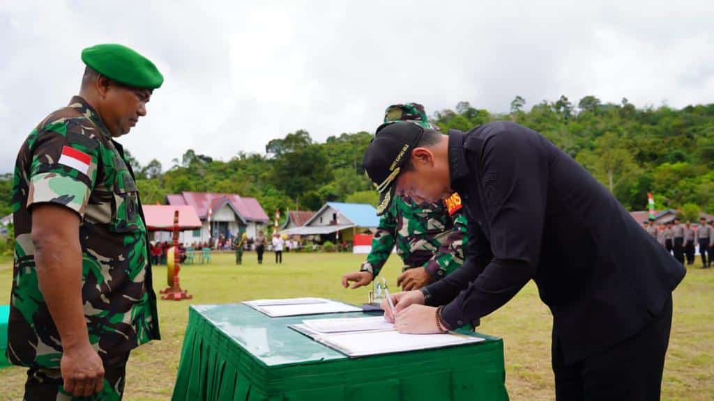 Penutupan TMMD ke 116, Bupati Kapuas Hulu Sampaikan Terima Kasih kepada TNI yang Telah Membuka Akses Jalan Terisolir