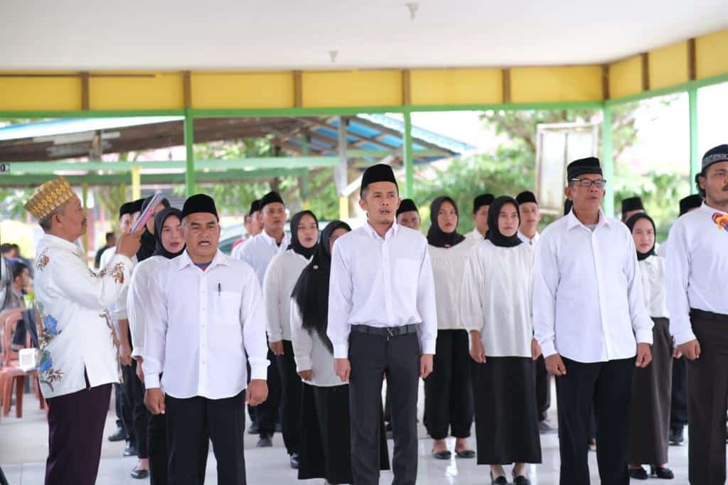 Bupati Kapuas Hulu Lantik Anggota BPD di 6 Desa Kecamatan Hulu Gurung