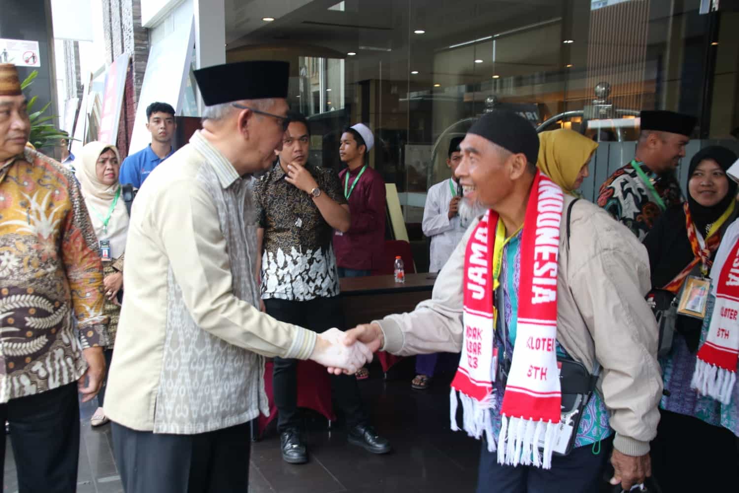 Lepas CJH Kloter 33, Gubernur Sutarmidji Minta Jemaah Tak Bawa Pulang Lagi Air Zam-zam