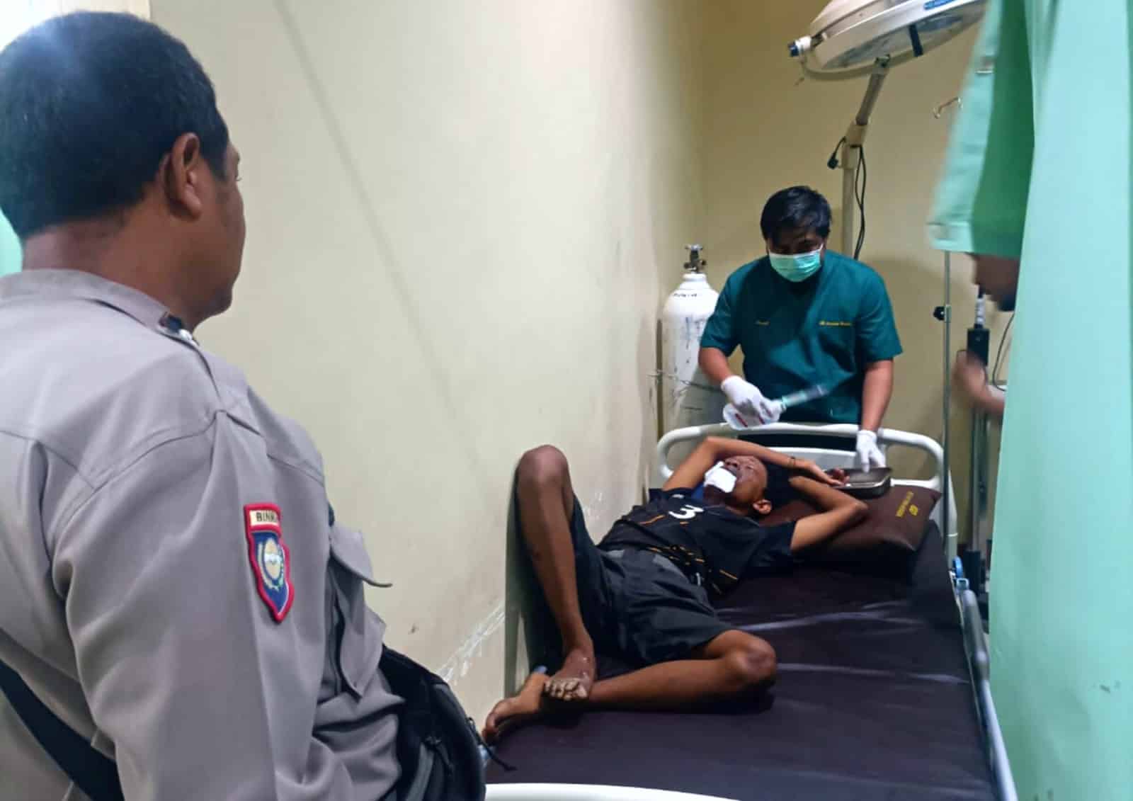 Kernet Sopir Tersengat Listrik saat Pasang Selang Pengamanan di Atas Kontainer