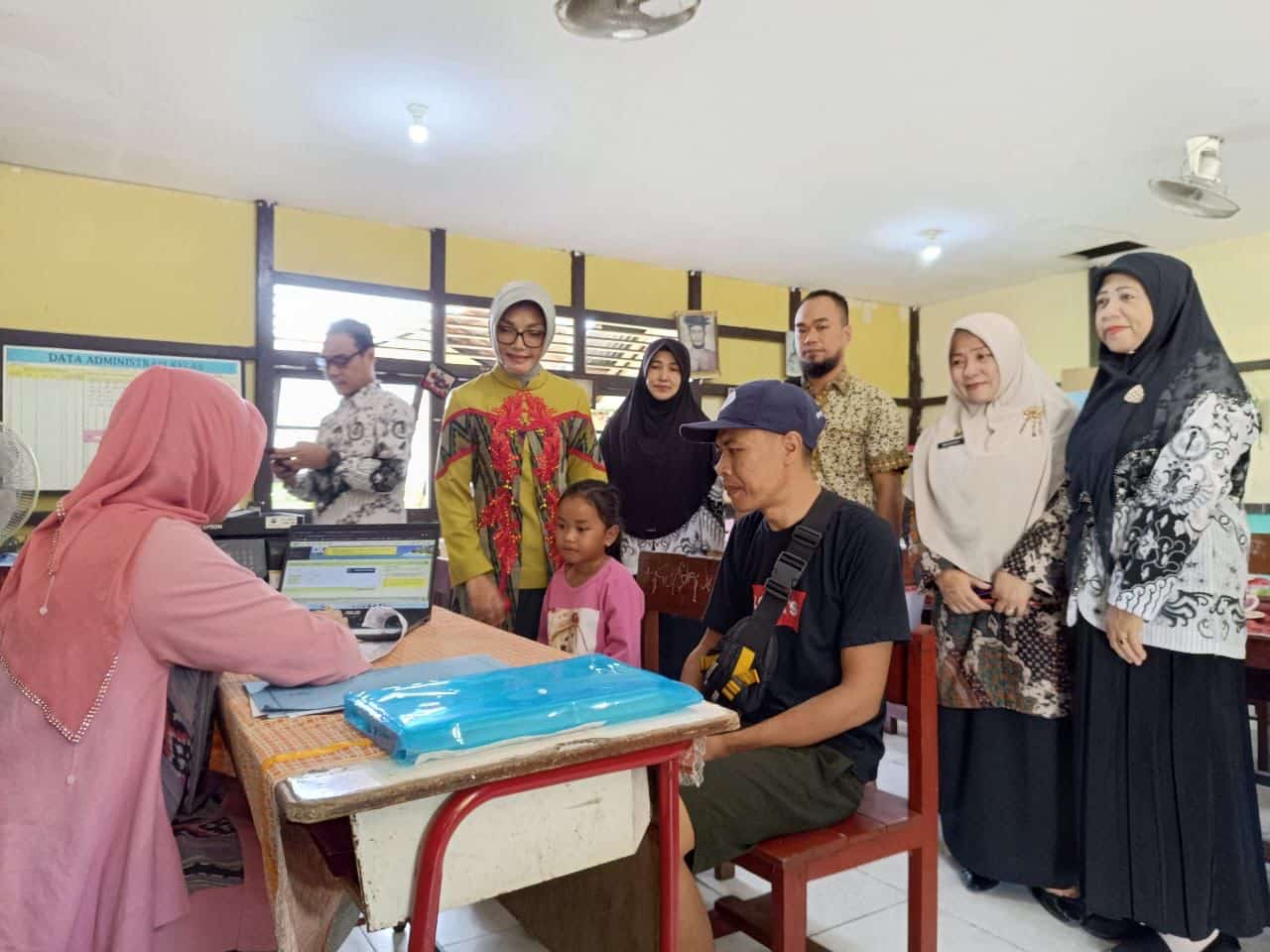 Bunda PAUD Pontianak Tinjau Pelaksanaan PPDB Transisi PAUD ke SD yang Menyenangkan