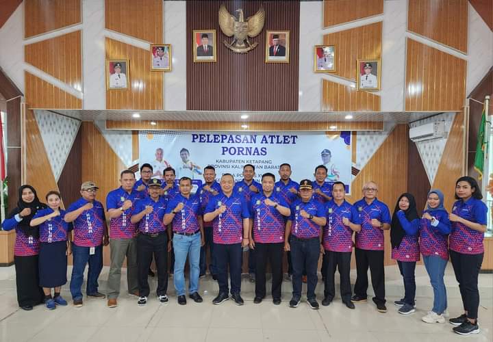Sekda Ketapang Lepas Kontingen Atlet ke Pornas Korpri XVI Semarang 2023